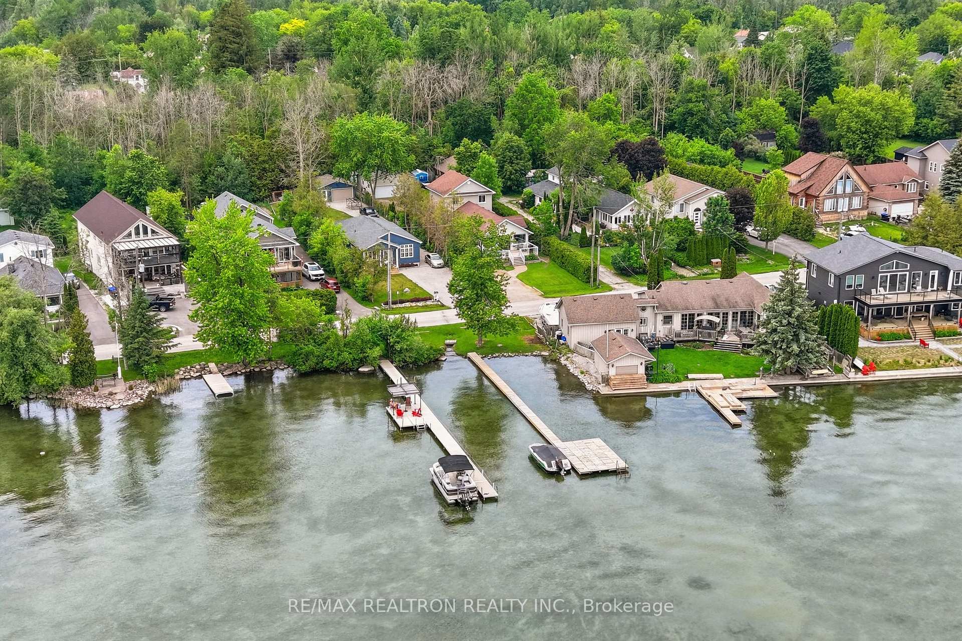 Photo 1 of 1050 Wisker Avenue, Innisfil, Rural Innisfil — HOMEH