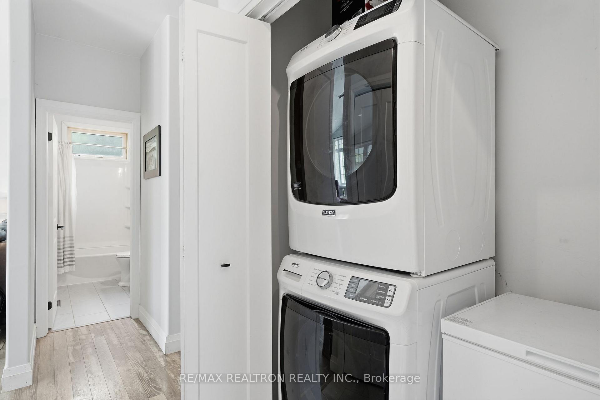 Photo 24 of 1050 Wisker Avenue, Innisfil, Rural Innisfil — HOMEH