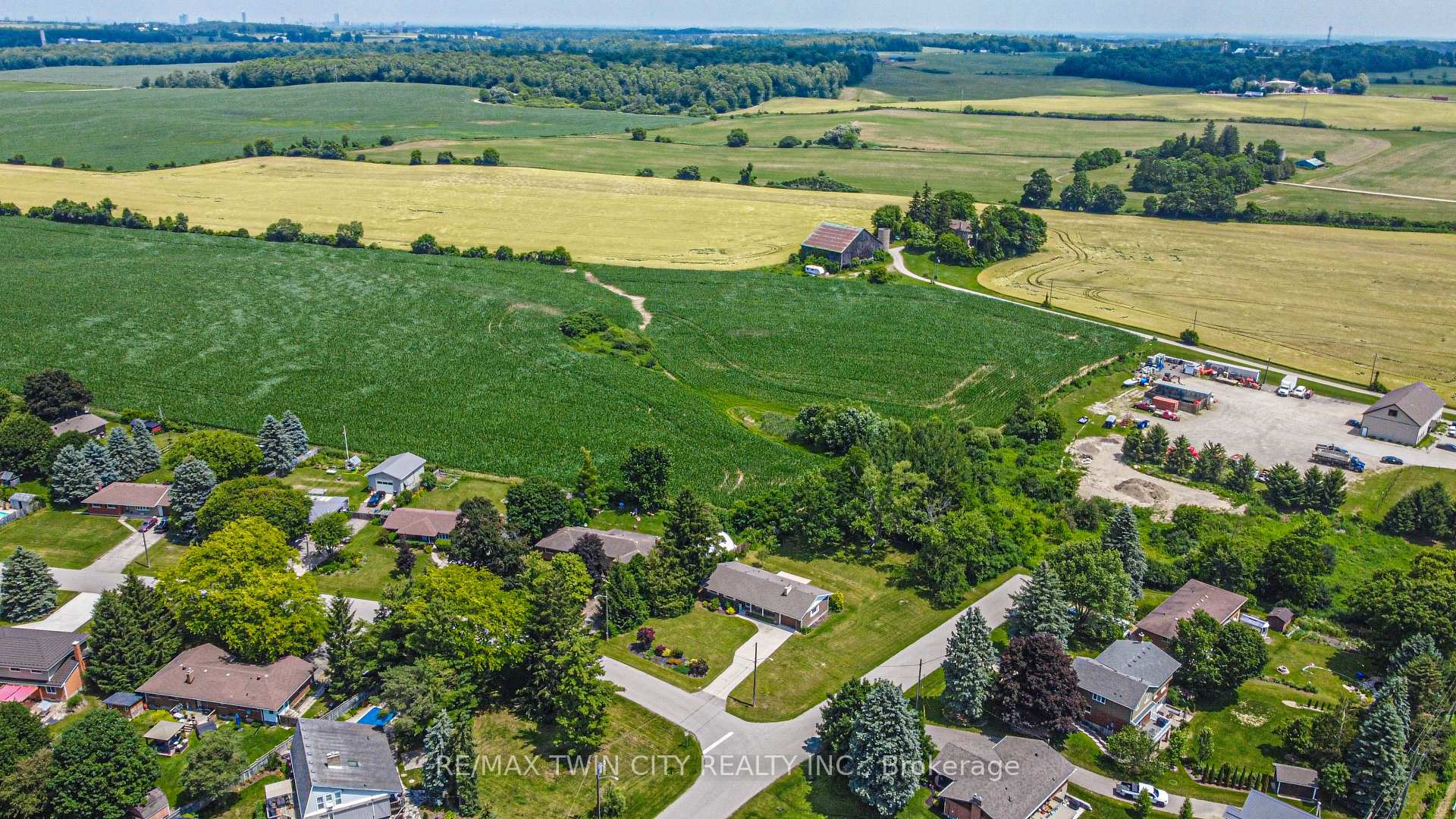 Photo 40 of 11 Beechim Drive, Wilmot, New Dundee — HOMEH