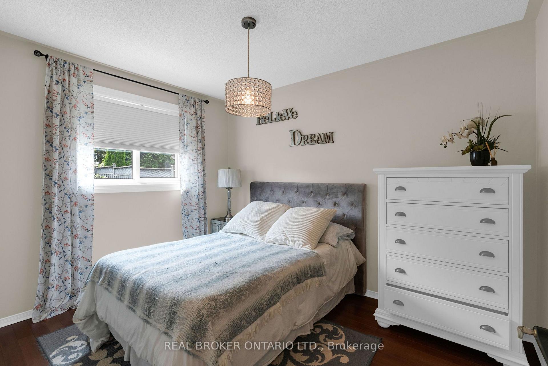 Photo 15 of 10 Wismer Avenue, Barrie, Northwest — HOMEH