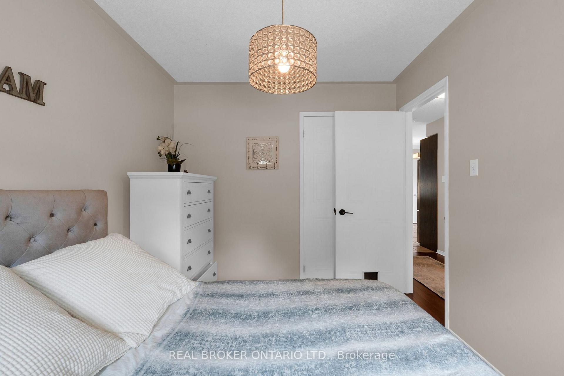 Photo 16 of 10 Wismer Avenue, Barrie, Northwest — HOMEH
