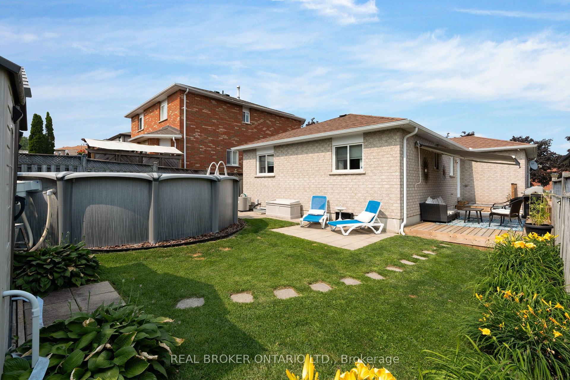 Photo 32 of 10 Wismer Avenue, Barrie, Northwest — HOMEH
