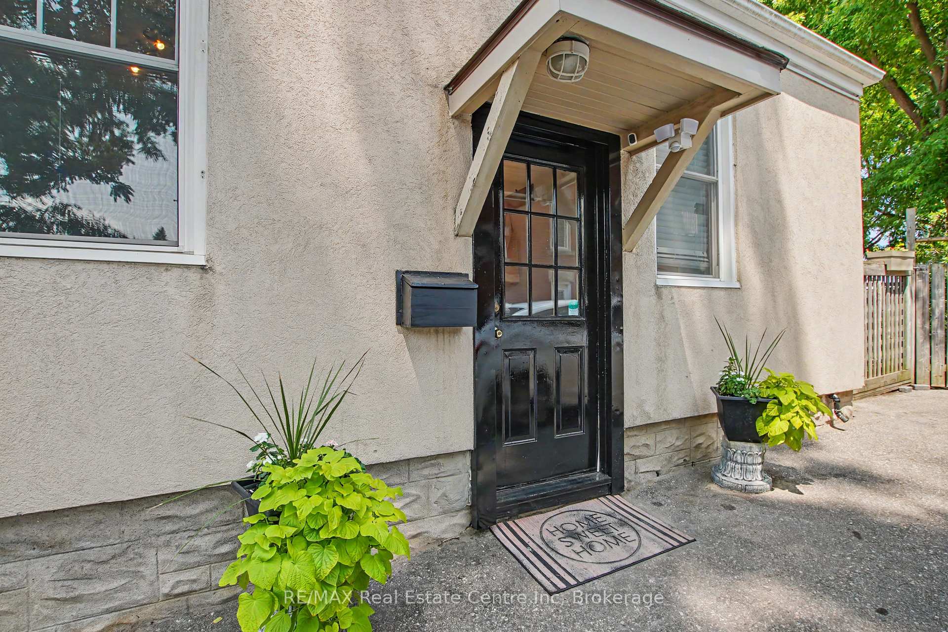 Photo 4 of 15 Elgin Street N, Cambridge, East Galt — HOMEH