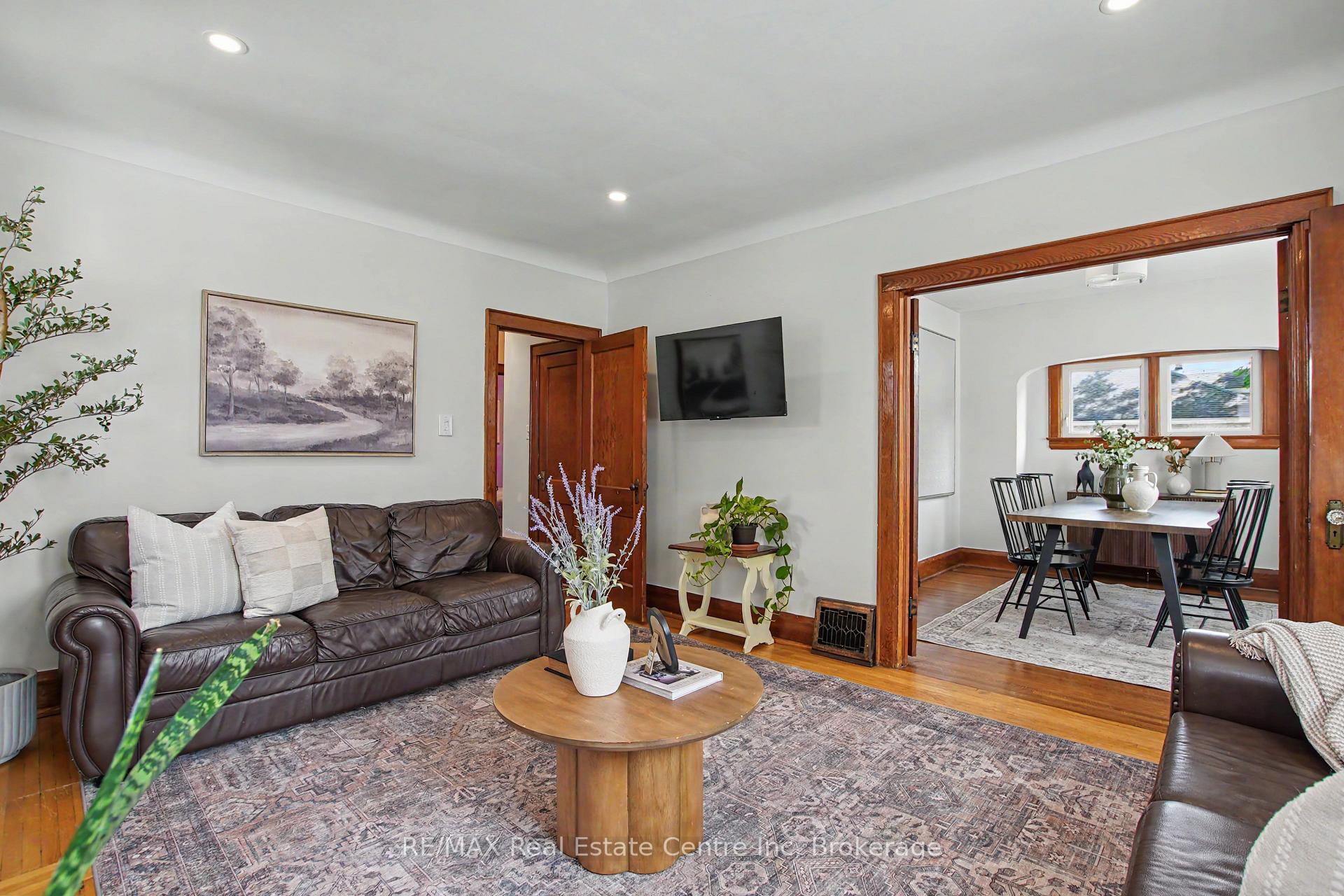 Photo 7 of 15 Elgin Street N, Cambridge, East Galt — HOMEH