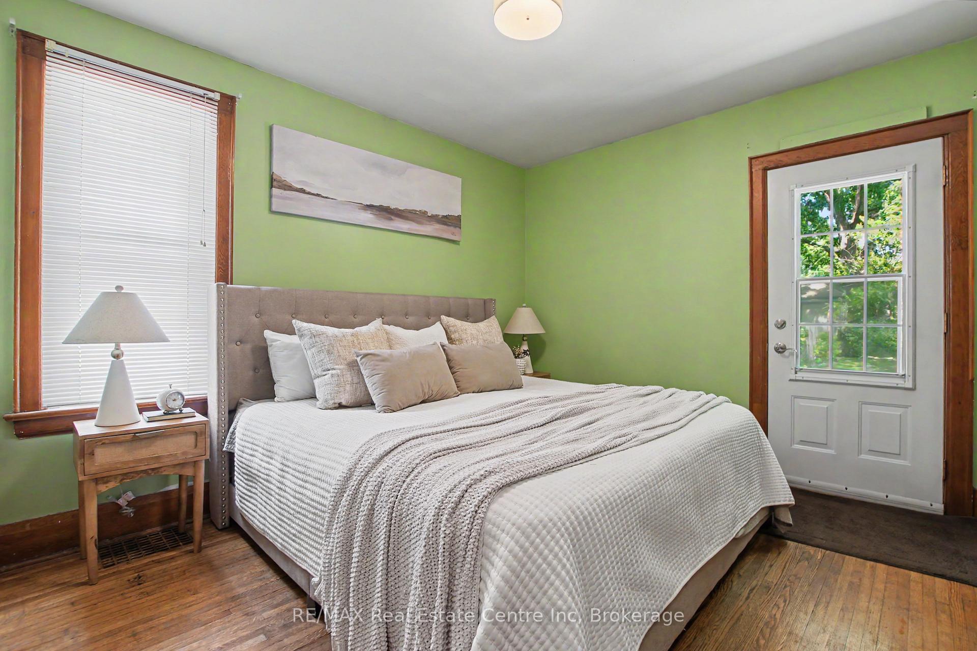 Photo 12 of 15 Elgin Street N, Cambridge, East Galt — HOMEH