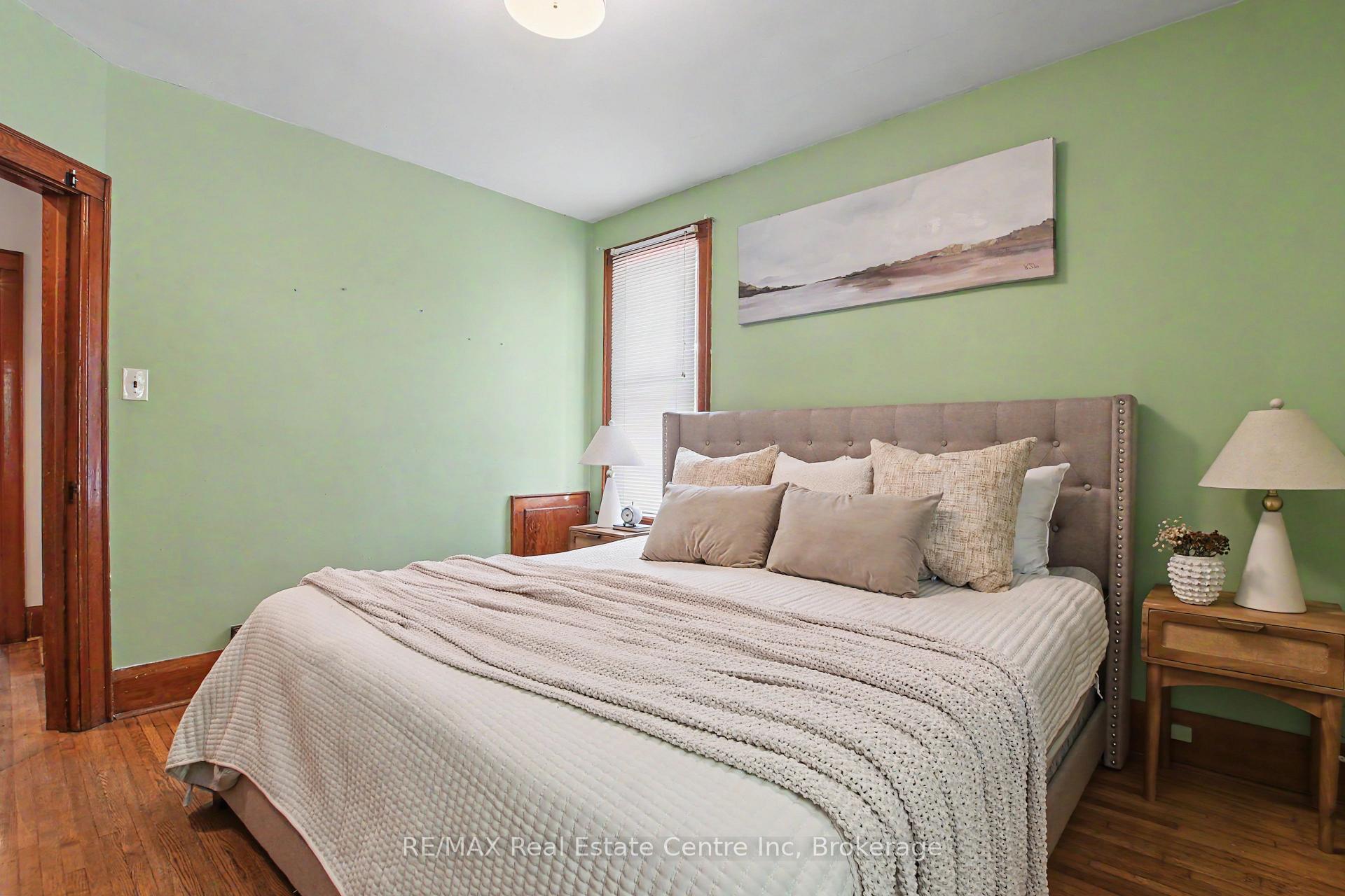 Photo 13 of 15 Elgin Street N, Cambridge, East Galt — HOMEH