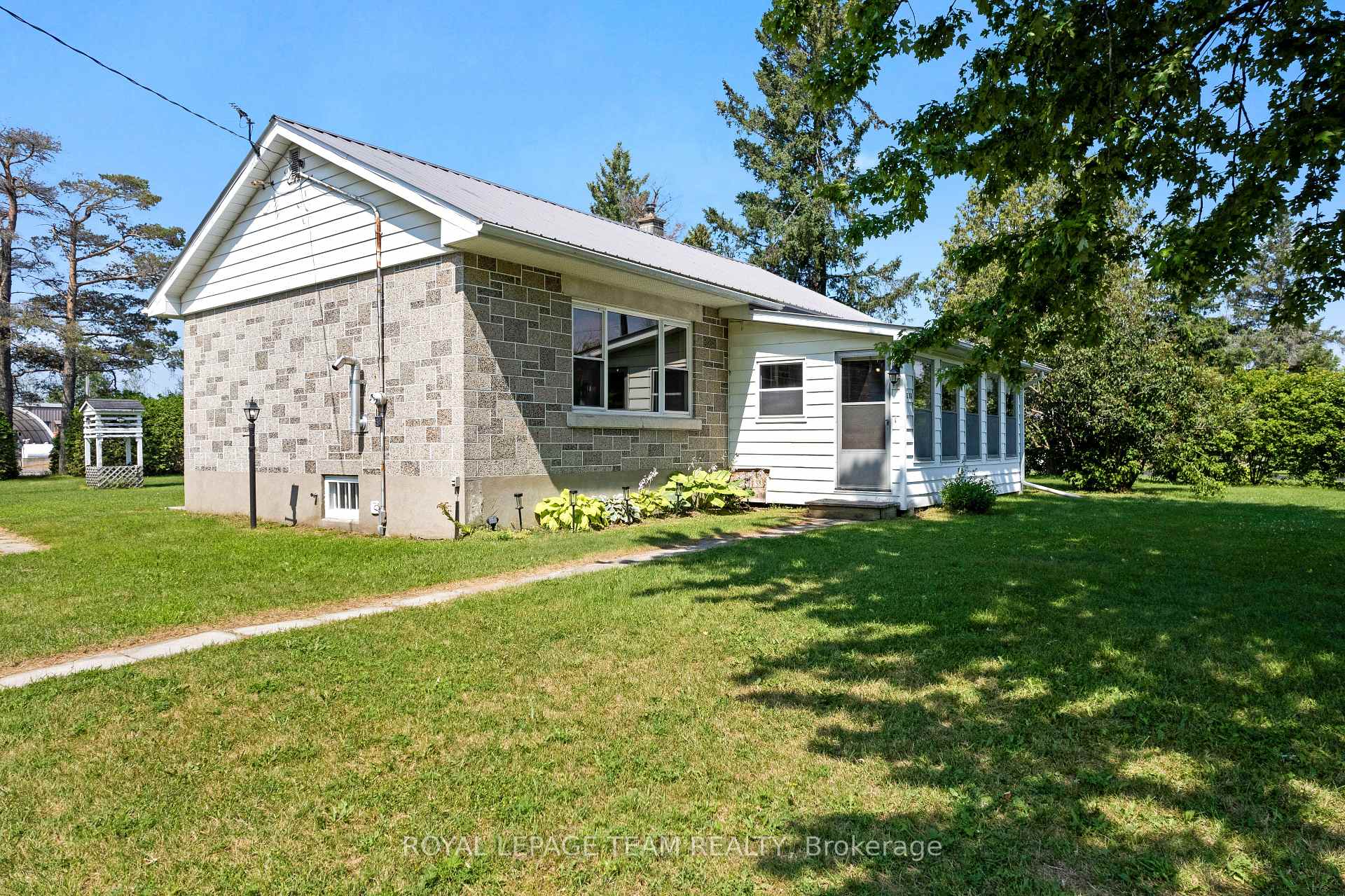 Photo 5 of 396 Townline Road, North Grenville, North Grenville Twp (Kemptville East) — HOMEH