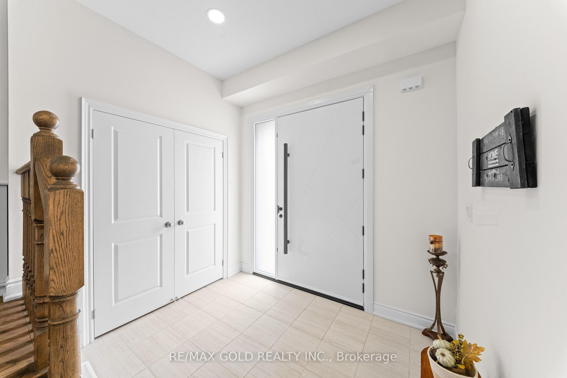 Photo 3 of 58 Stilton Avenue, Vaughan, Kleinburg — HOMEH