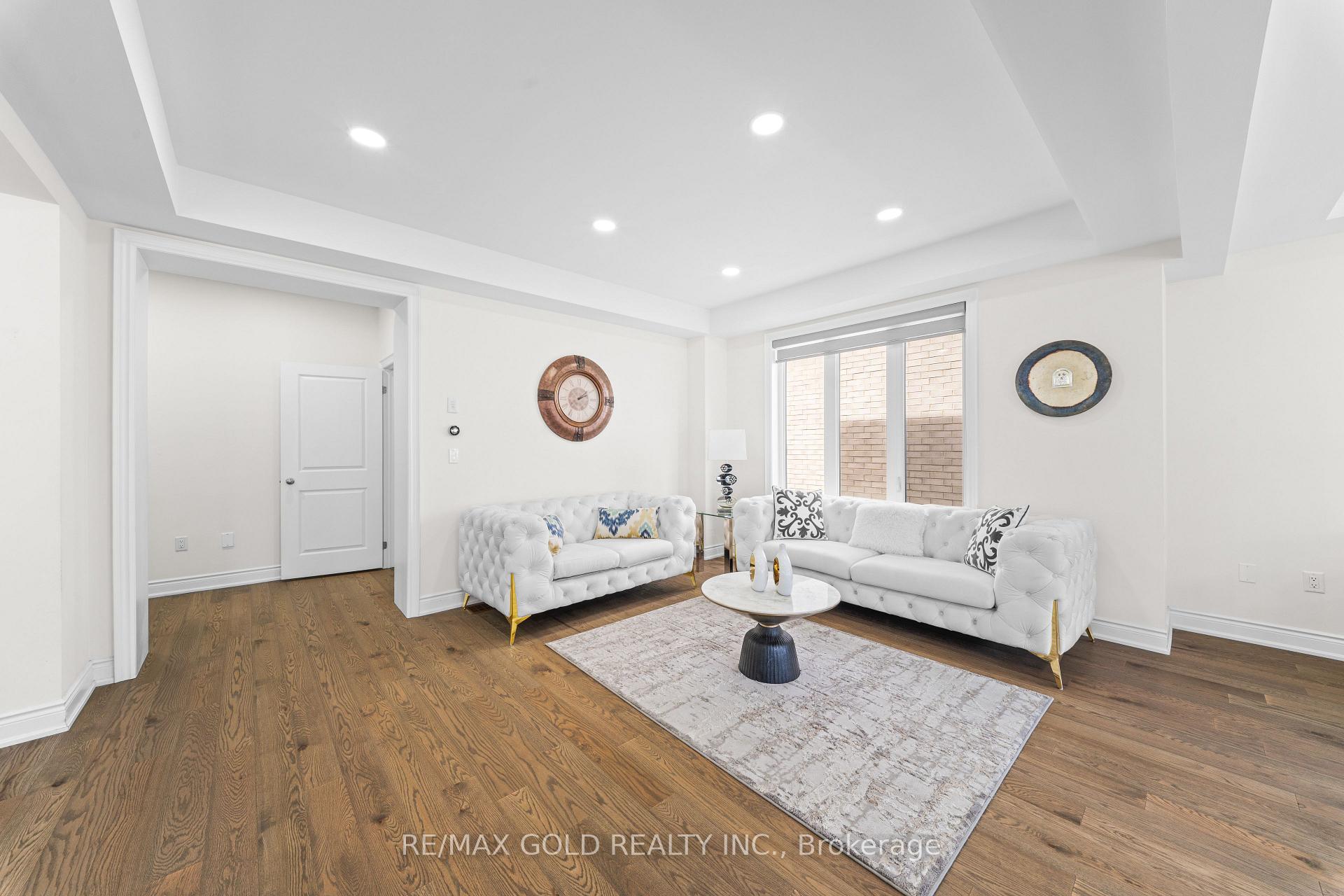 Photo 7 of 58 Stilton Avenue, Vaughan, Kleinburg — HOMEH