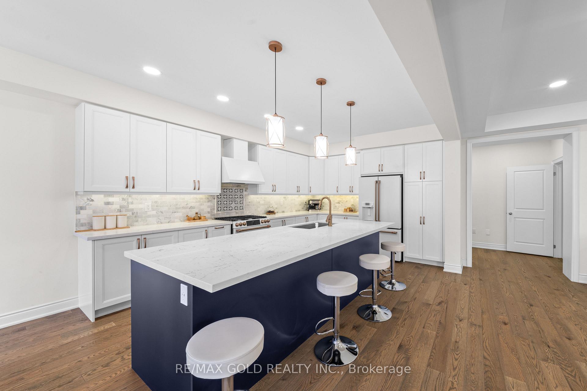 Photo 10 of 58 Stilton Avenue, Vaughan, Kleinburg — HOMEH