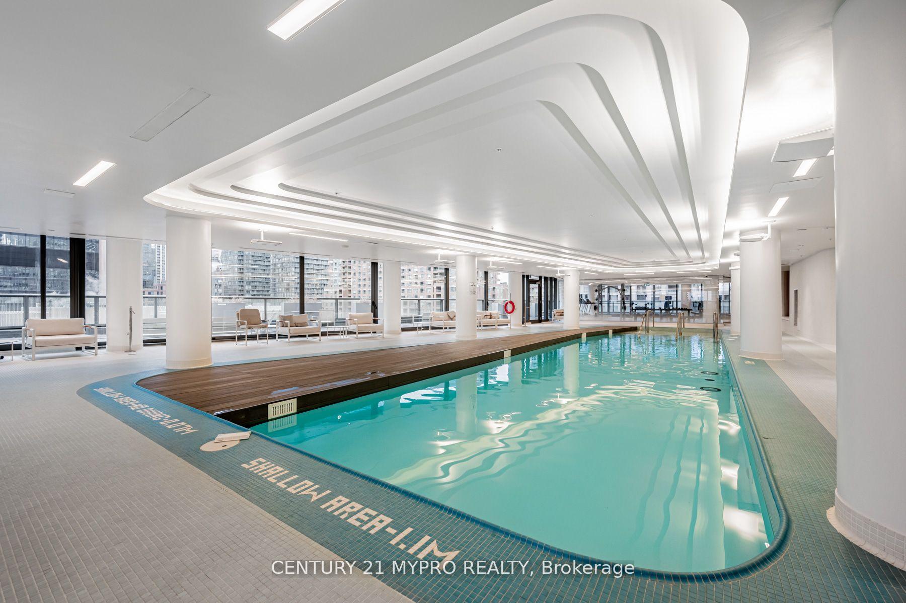 Photo 7 of Unit 5512, 11 Wellesley Street, Toronto, Bay Street Corridor — HOMEH