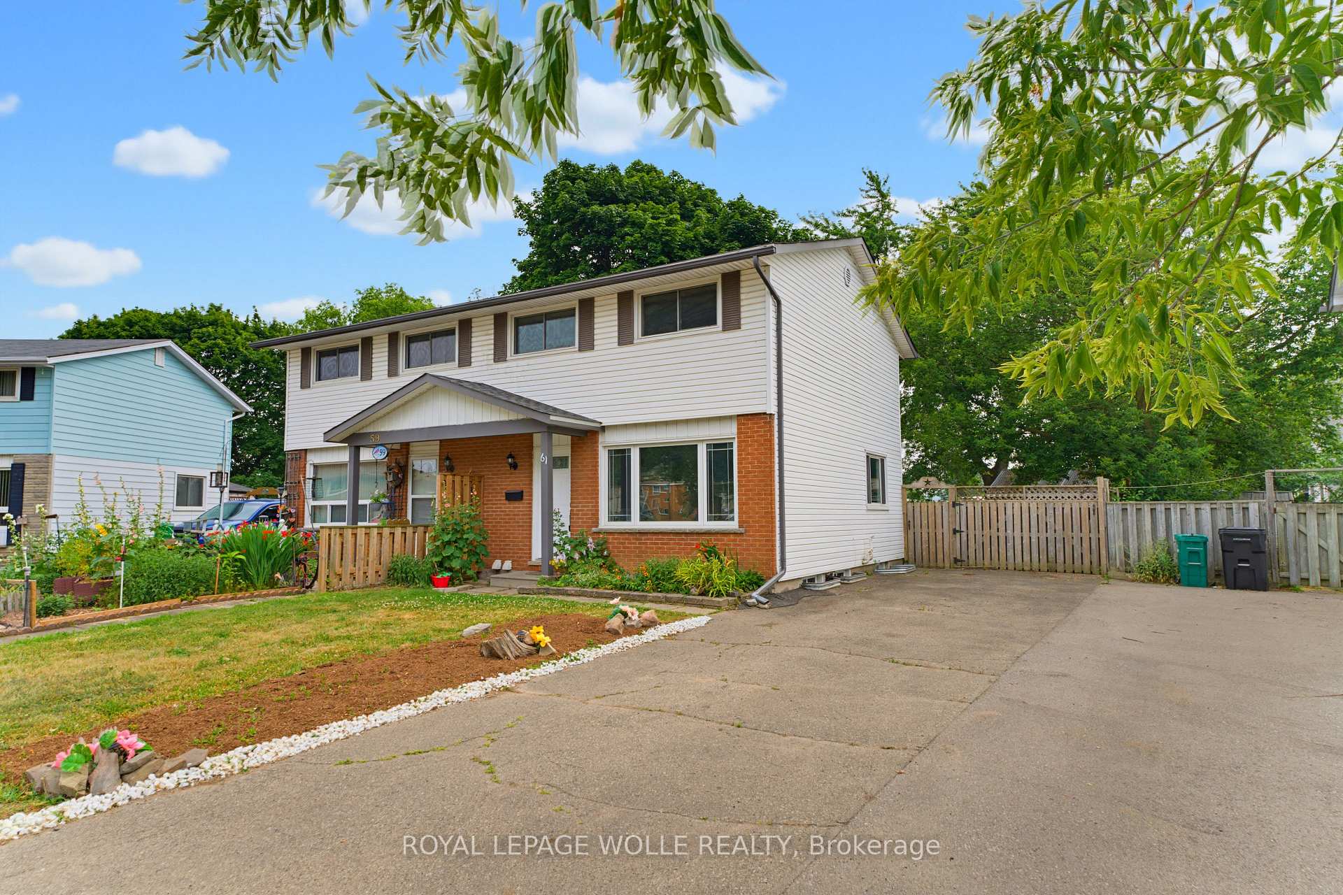 Photo 3 of 61 Balfour Crescent, Kitchener, Vanier - Kitchener — HOMEH