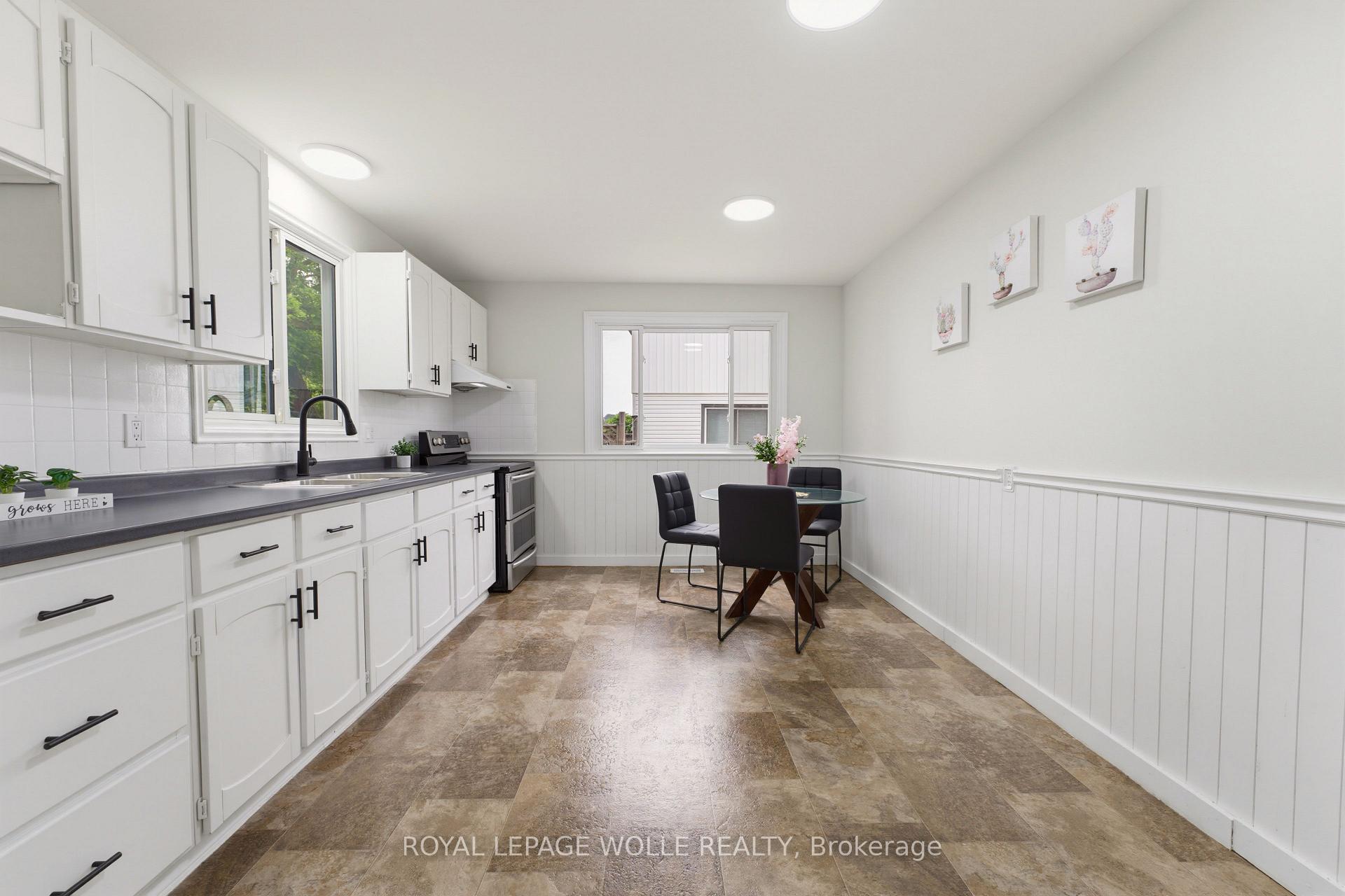 Photo 9 of 61 Balfour Crescent, Kitchener, Vanier - Kitchener — HOMEH