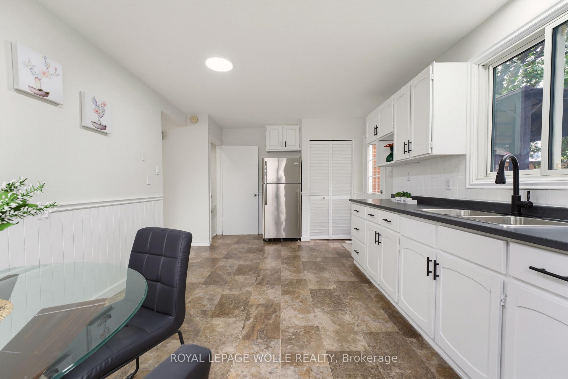 Photo 11 of 61 Balfour Crescent, Kitchener, Vanier - Kitchener — HOMEH