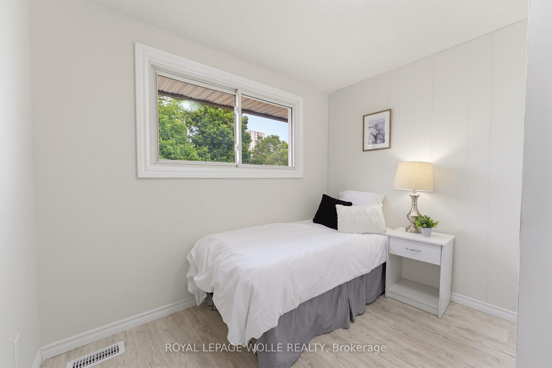 Photo 15 of 61 Balfour Crescent, Kitchener, Vanier - Kitchener — HOMEH