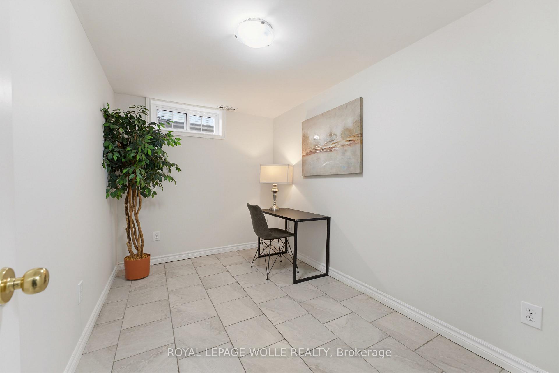 Photo 17 of 61 Balfour Crescent, Kitchener, Vanier - Kitchener — HOMEH