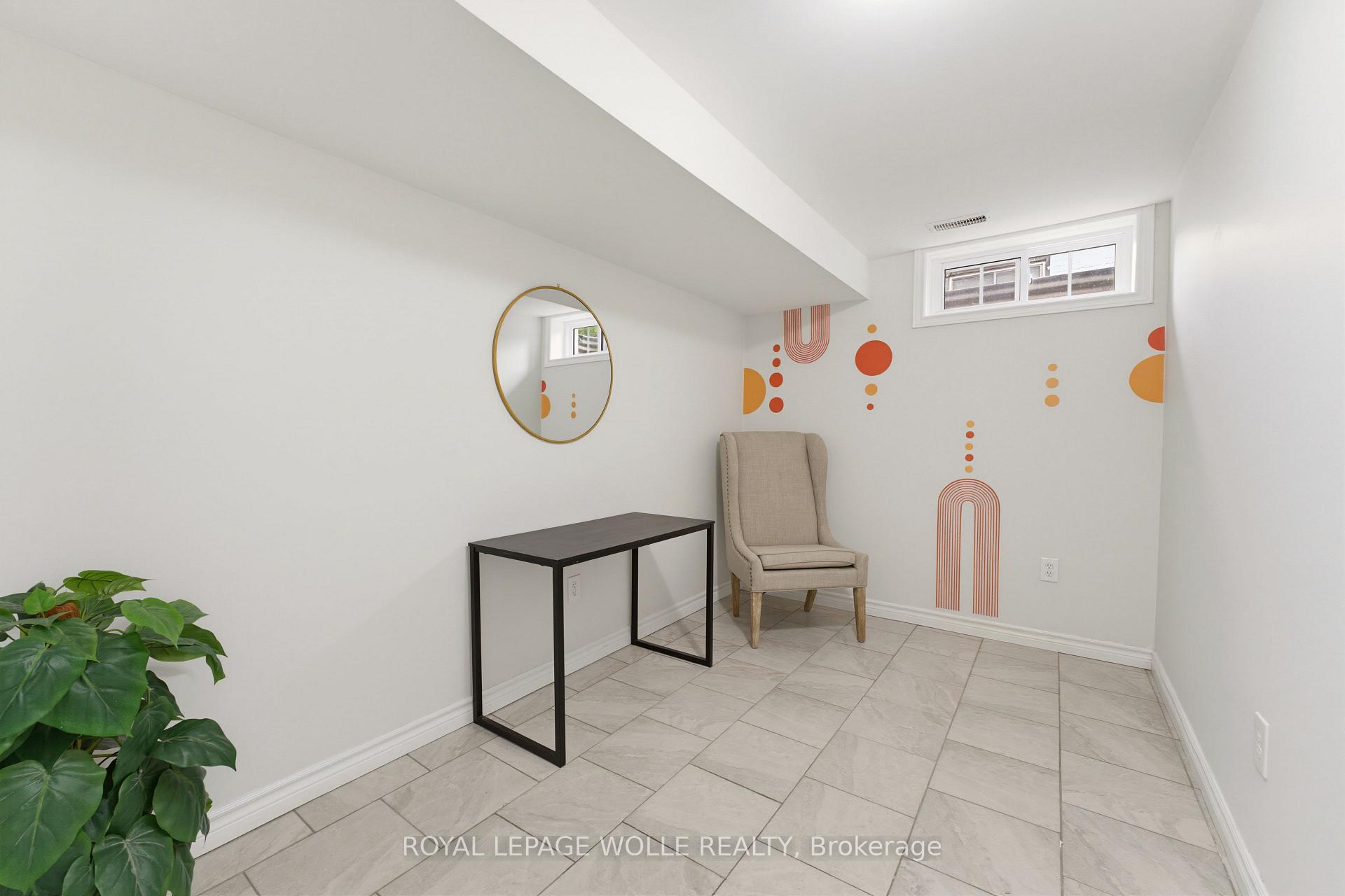 Photo 18 of 61 Balfour Crescent, Kitchener, Vanier - Kitchener — HOMEH