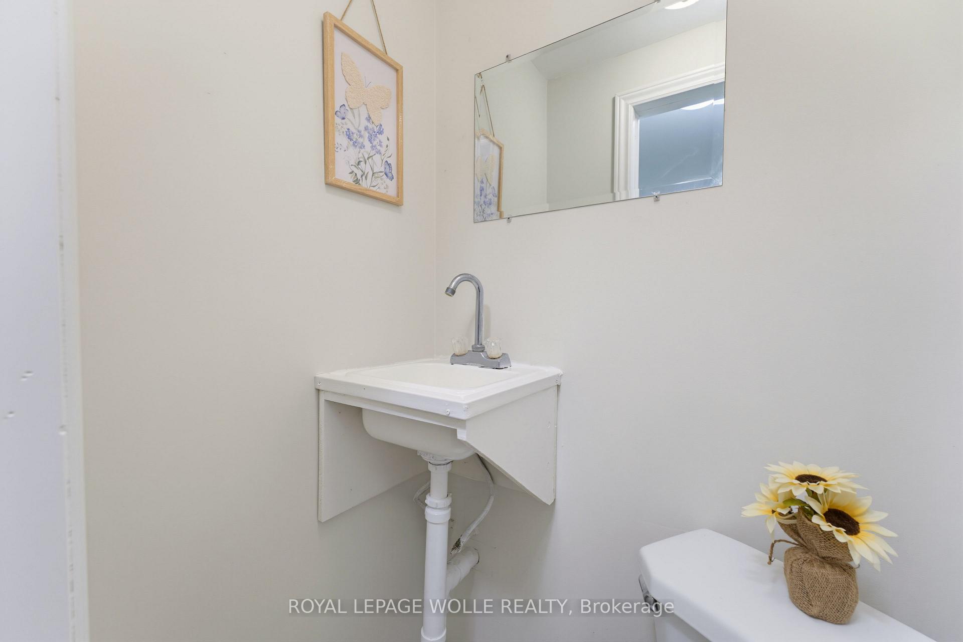 Photo 37 of 61 Balfour Crescent, Kitchener, Vanier - Kitchener — HOMEH