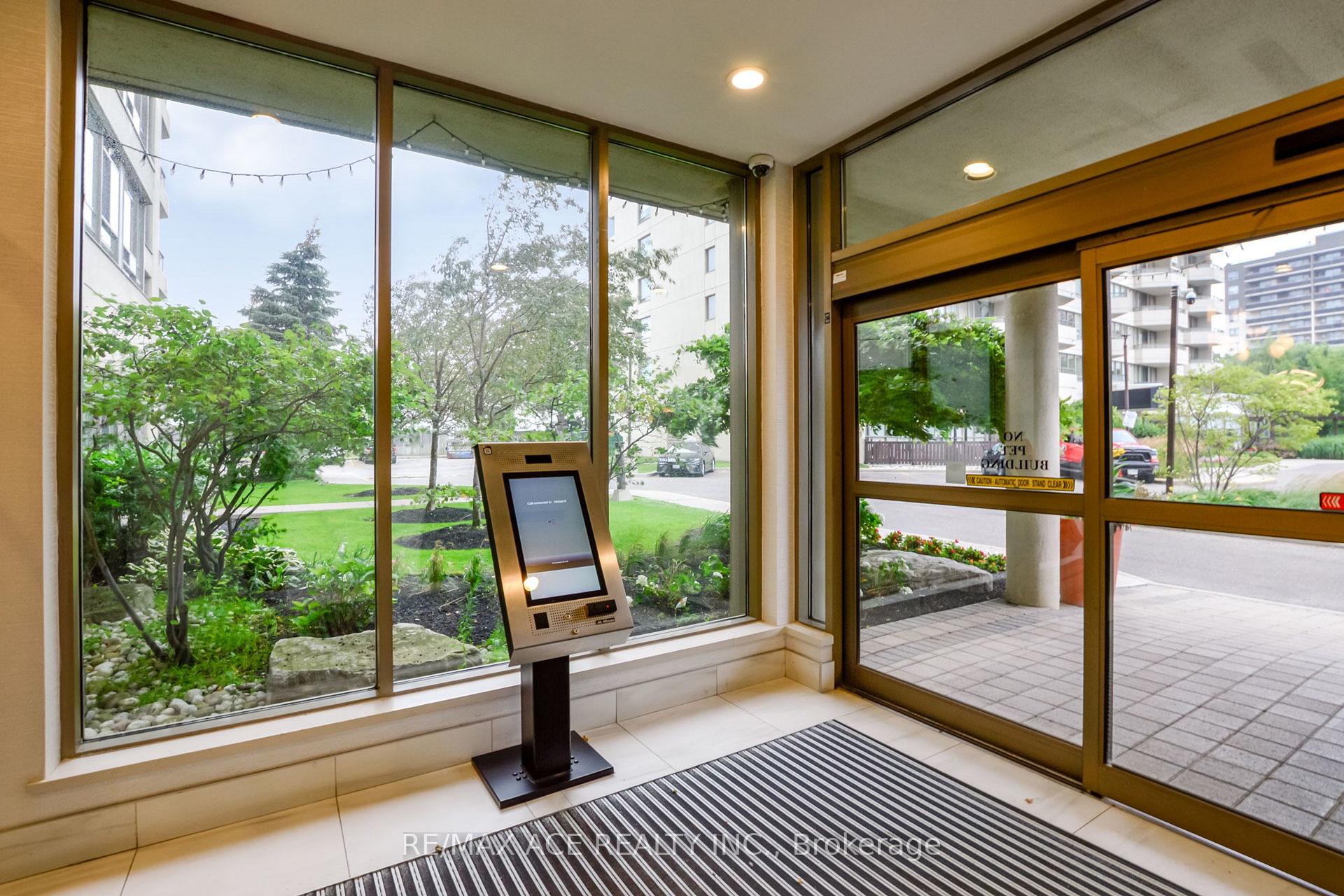 Photo 3 of Unit 201, 75 King Street E, Mississauga, Cooksville — HOMEH