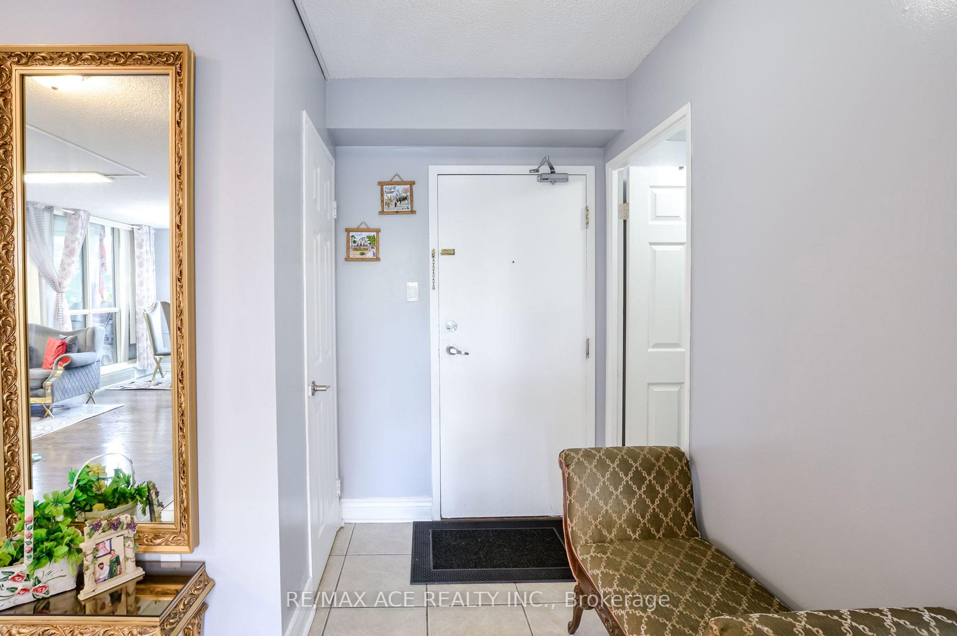 Photo 9 of Unit 201, 75 King Street E, Mississauga, Cooksville — HOMEH