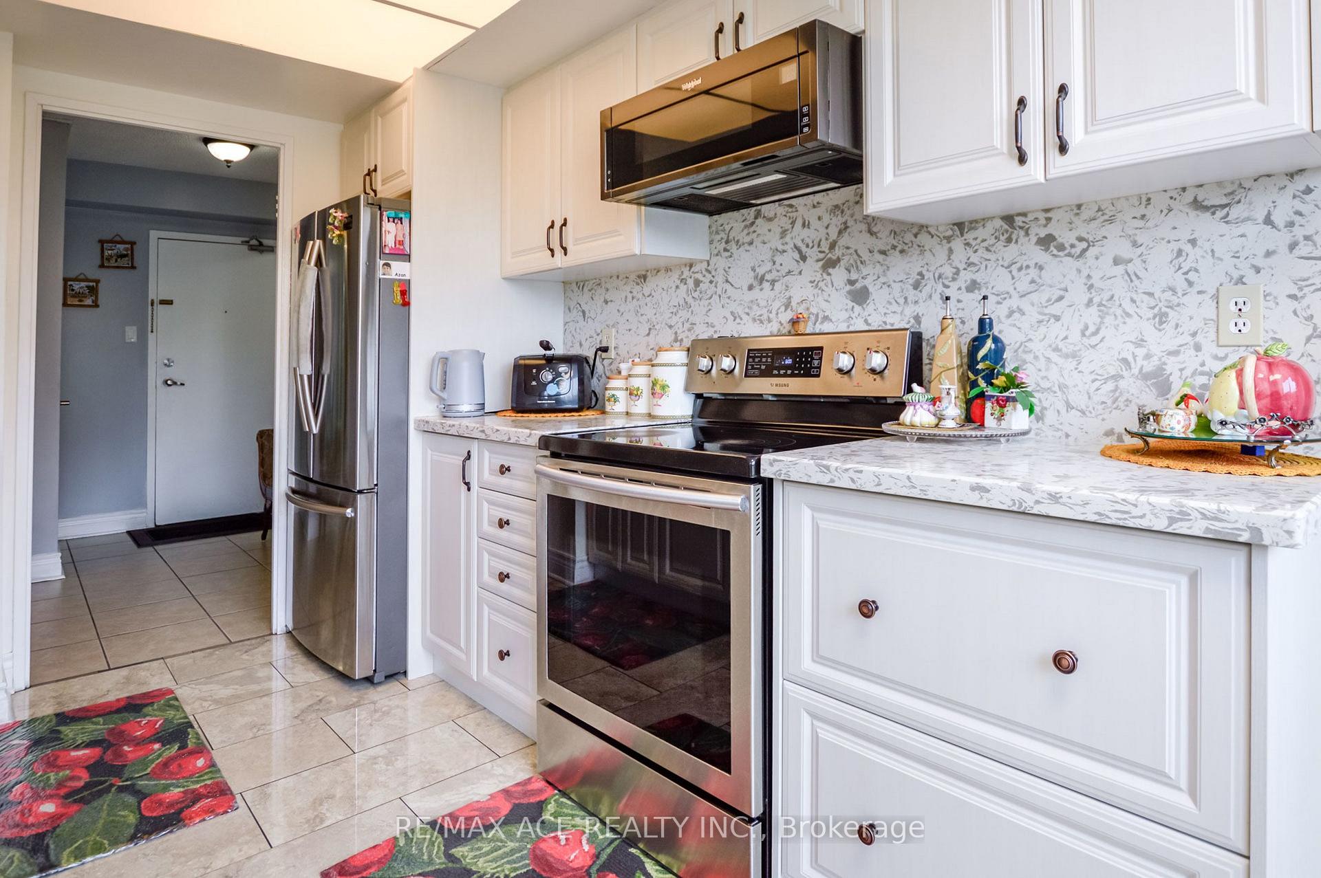 Photo 13 of Unit 201, 75 King Street E, Mississauga, Cooksville — HOMEH