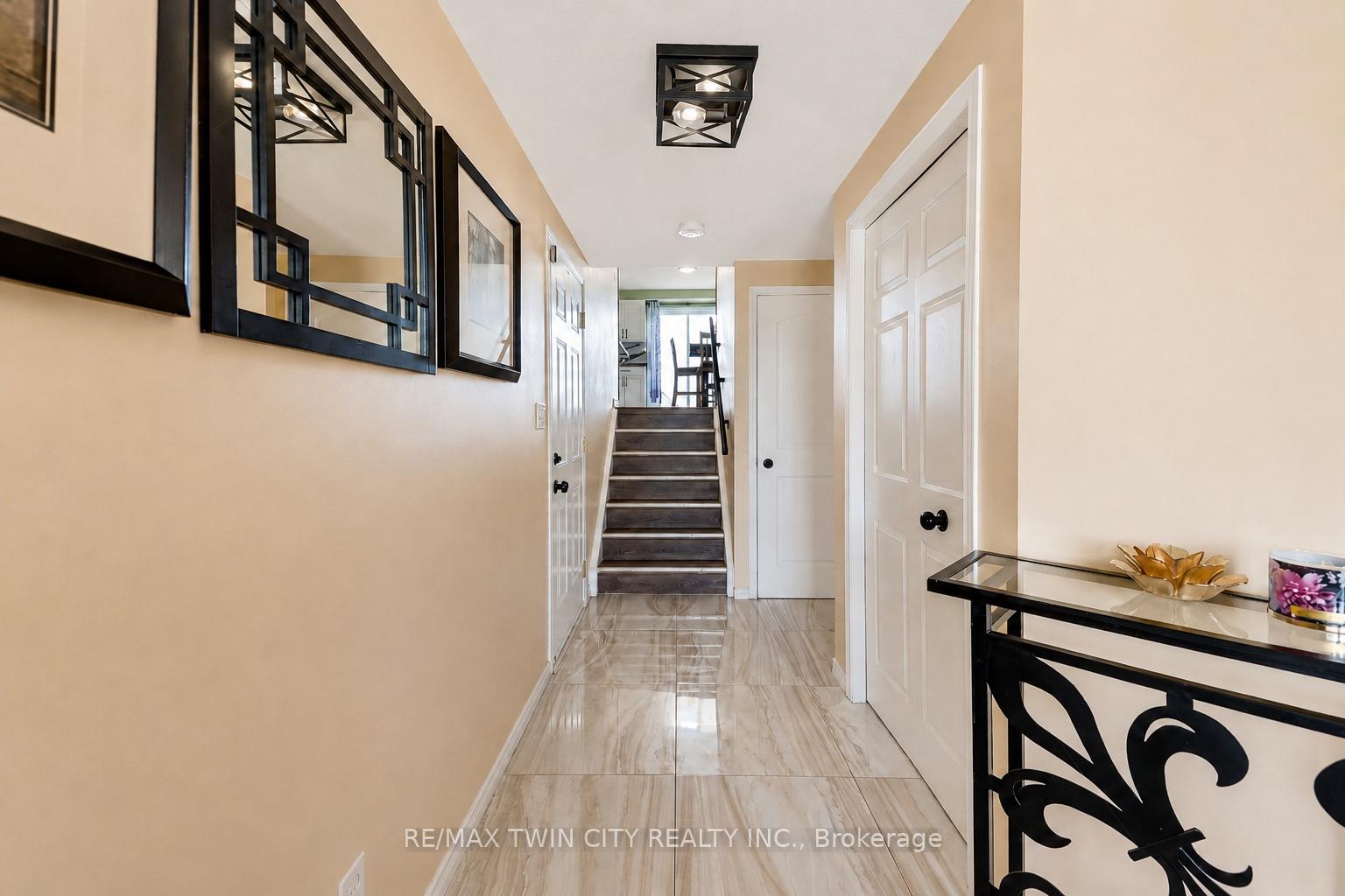 Photo 4 of 235 Red Clover Court, Kitchener, Larentian West — HOMEH