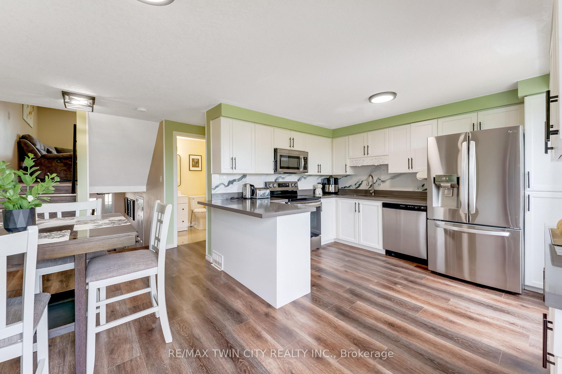 Photo 9 of 235 Red Clover Court, Kitchener, Larentian West — HOMEH