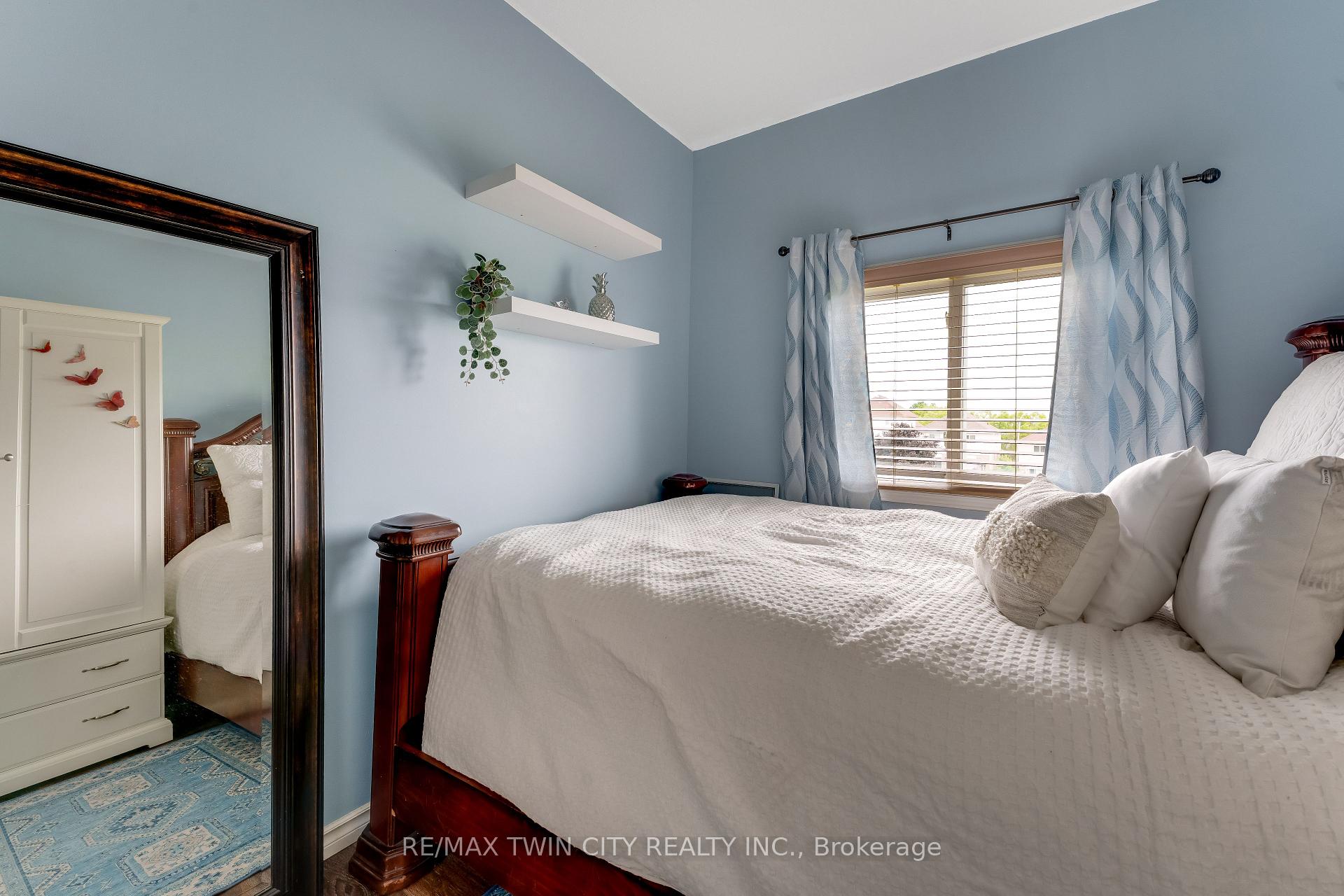 Photo 21 of 235 Red Clover Court, Kitchener, Larentian West — HOMEH