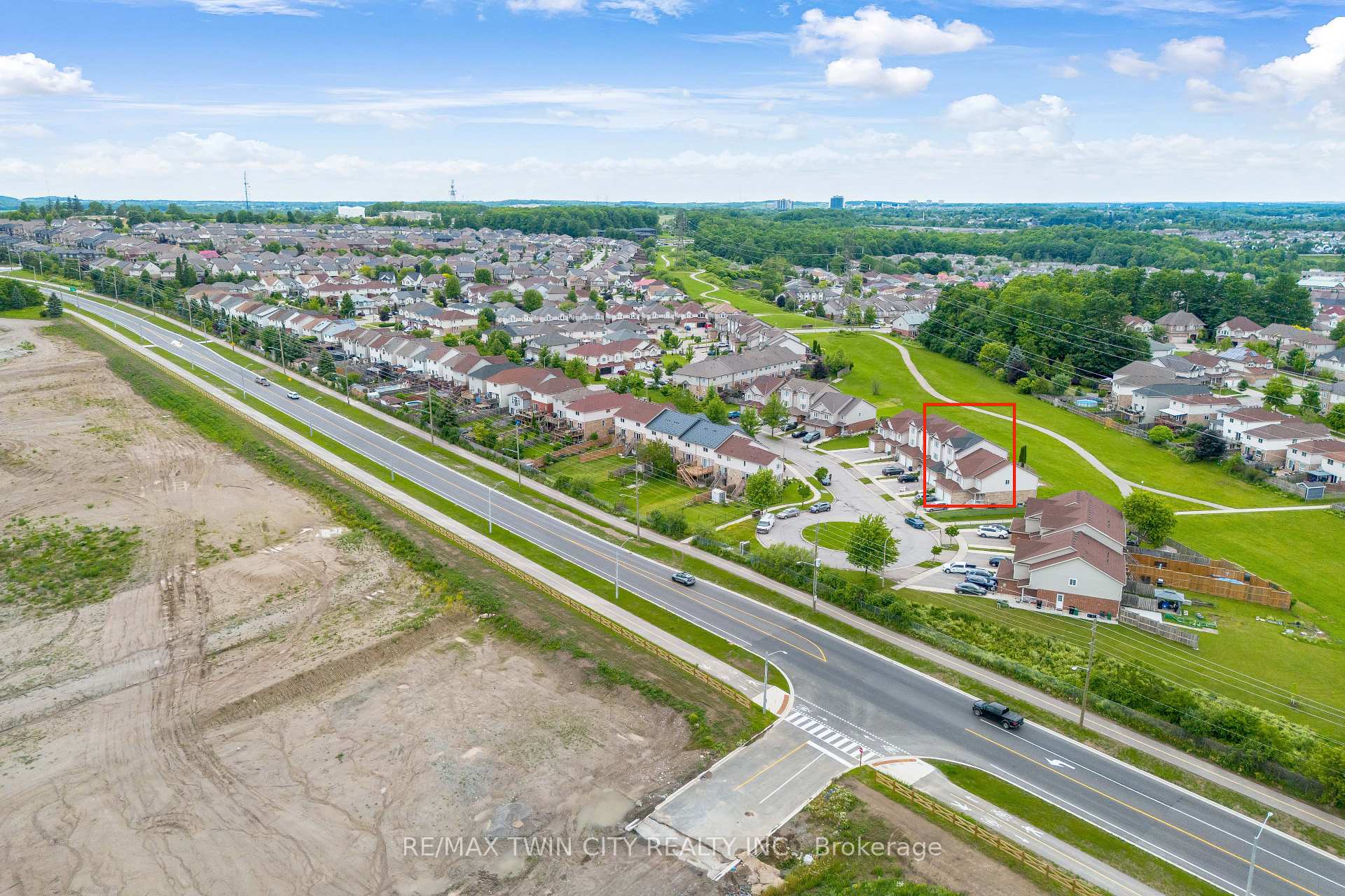 Photo 37 of 235 Red Clover Court, Kitchener, Larentian West — HOMEH