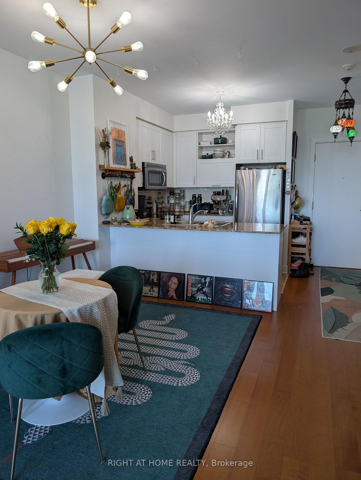 Photo 10 of Unit 823, 90 Stadium Road, Toronto, Niagara — HOMEH