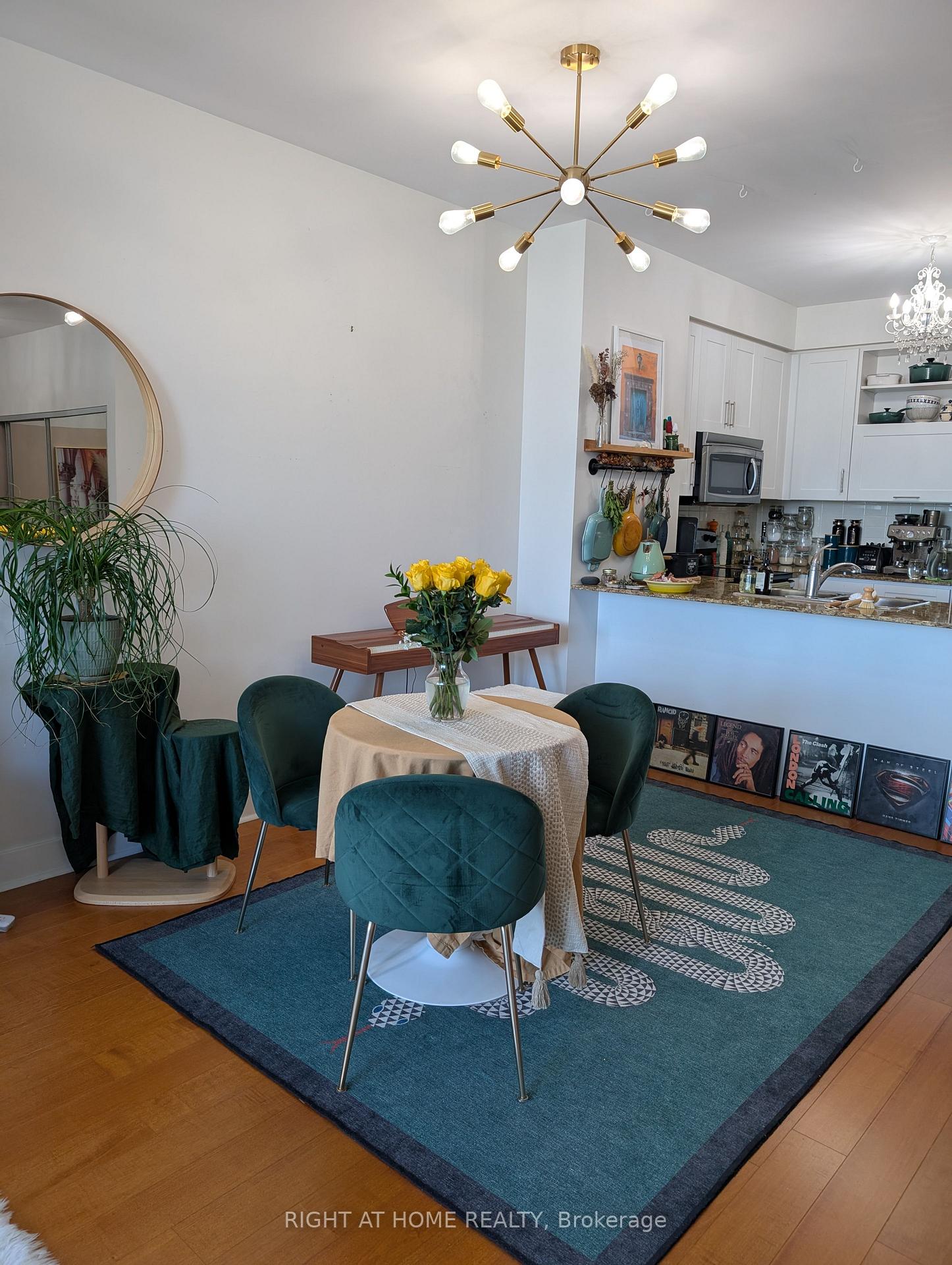 Photo 11 of Unit 823, 90 Stadium Road, Toronto, Niagara — HOMEH