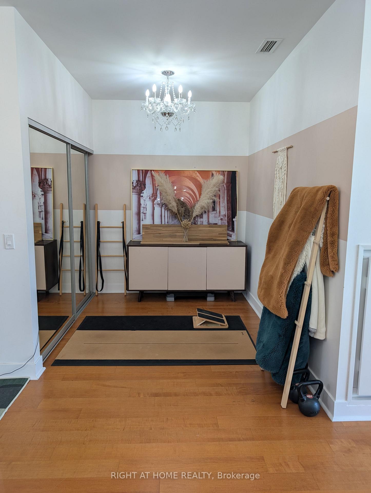 Photo 13 of Unit 823, 90 Stadium Road, Toronto, Niagara — HOMEH