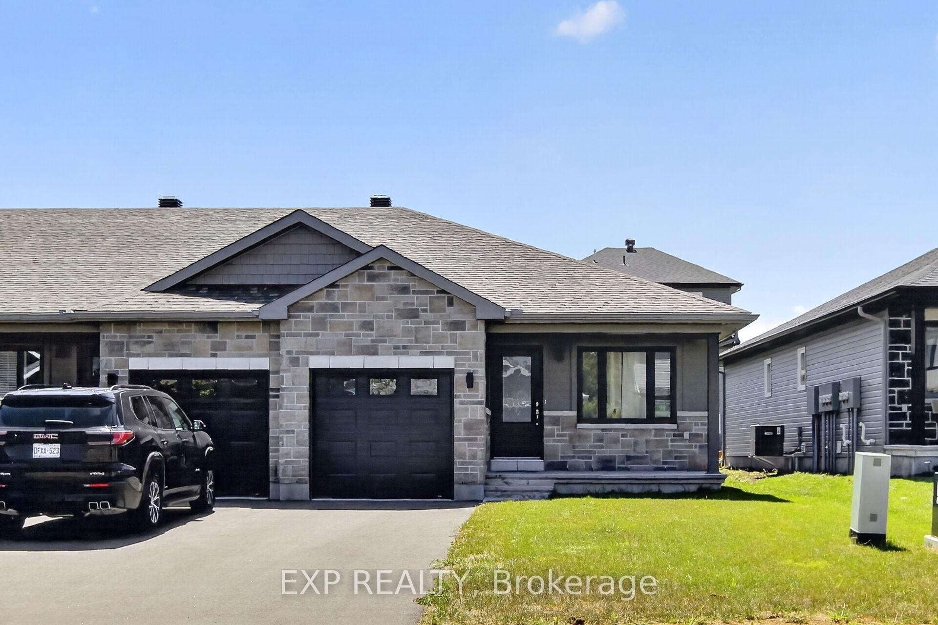 Photo 1 of 98 Seabert Drive, Arnprior, Arnprior — HOMEH