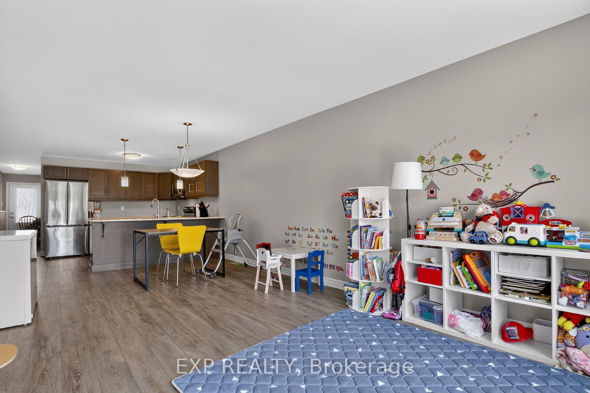 Photo 19 of 98 Seabert Drive, Arnprior, Arnprior — HOMEH