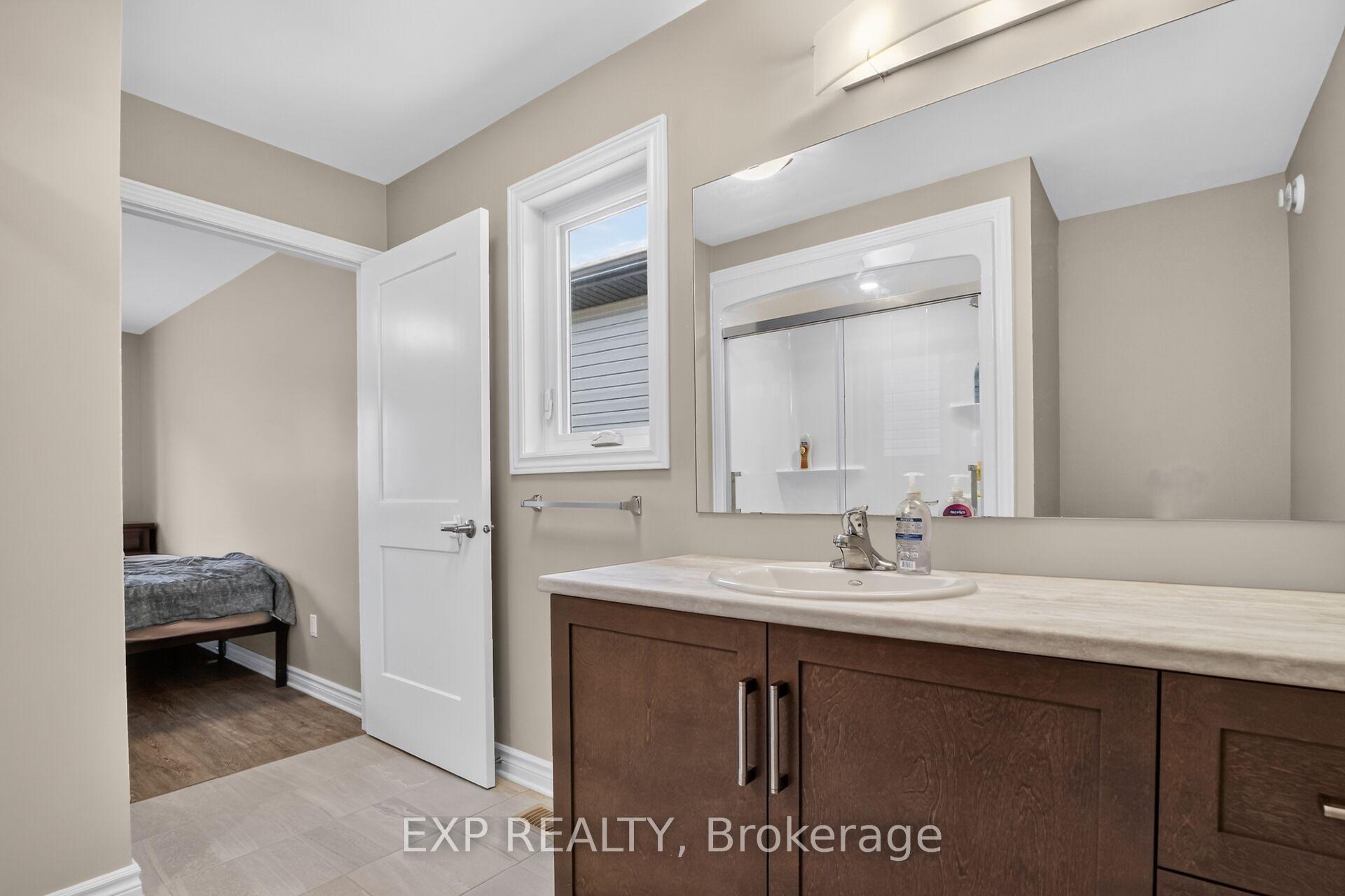 Photo 25 of 98 Seabert Drive, Arnprior, Arnprior — HOMEH