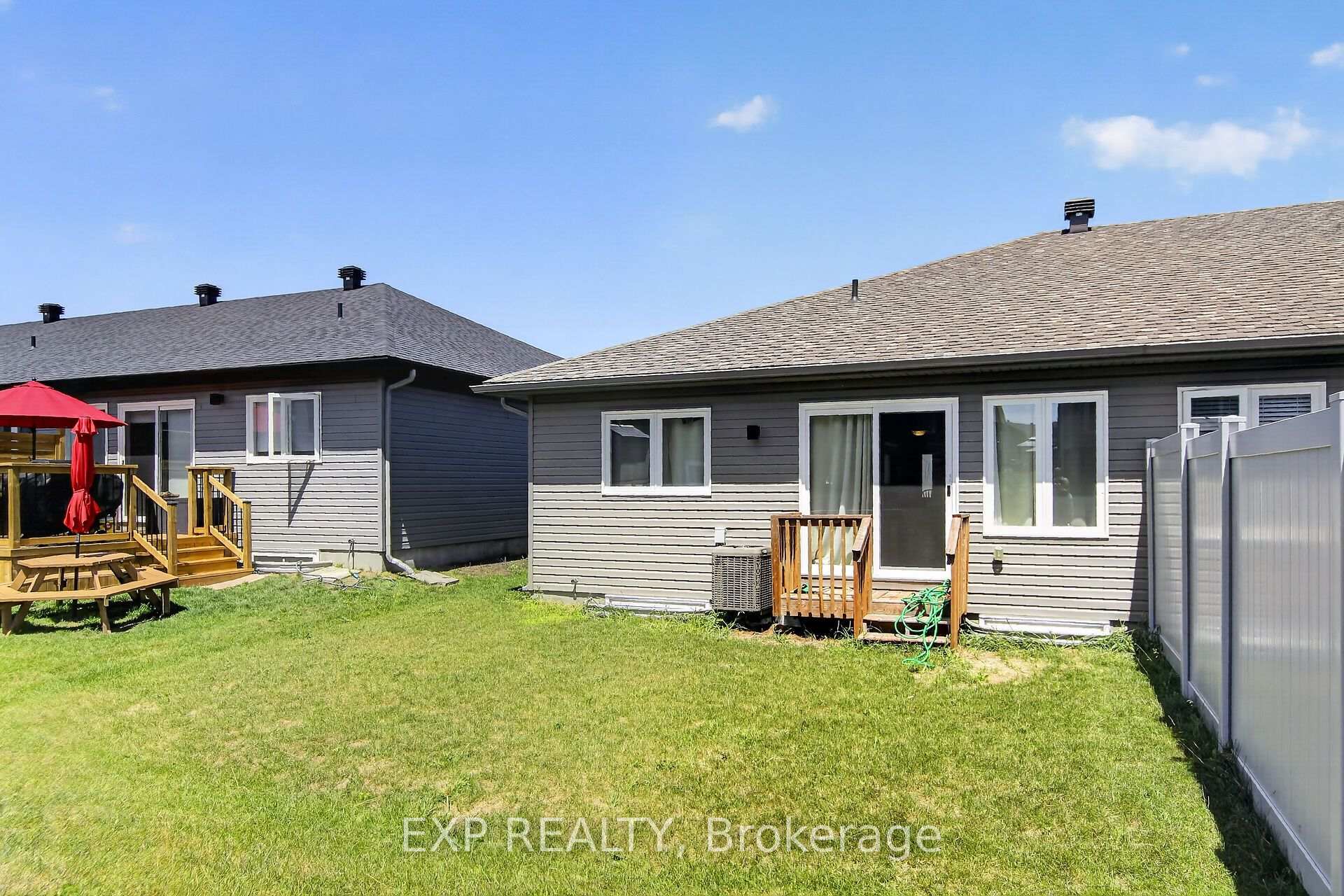 Photo 37 of 98 Seabert Drive, Arnprior, Arnprior — HOMEH