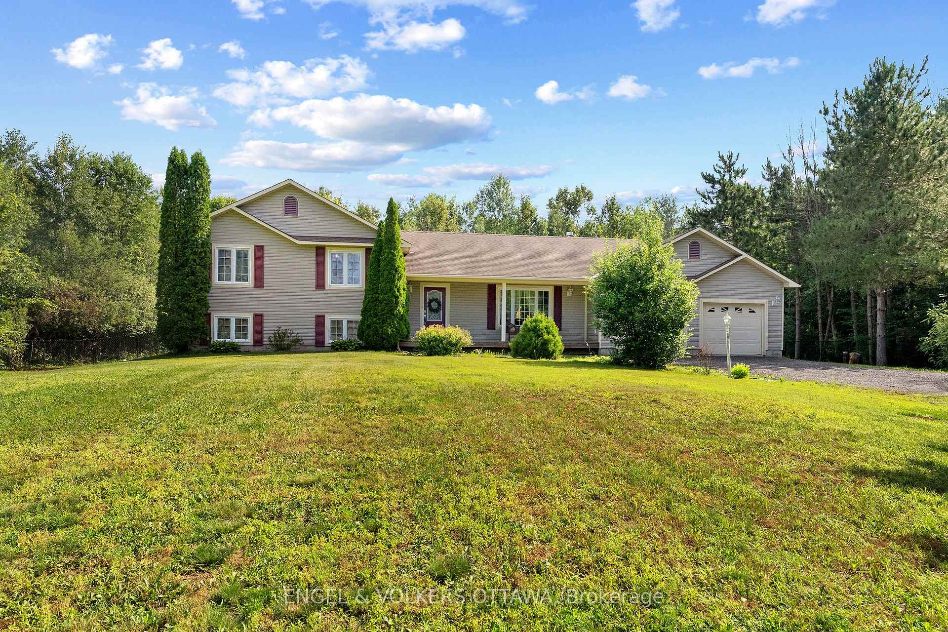 Photo 1 of 7005 Millar Road, Edwardsburgh/Cardinal, Edwardsburgh/Cardinal Twp — HOMEH