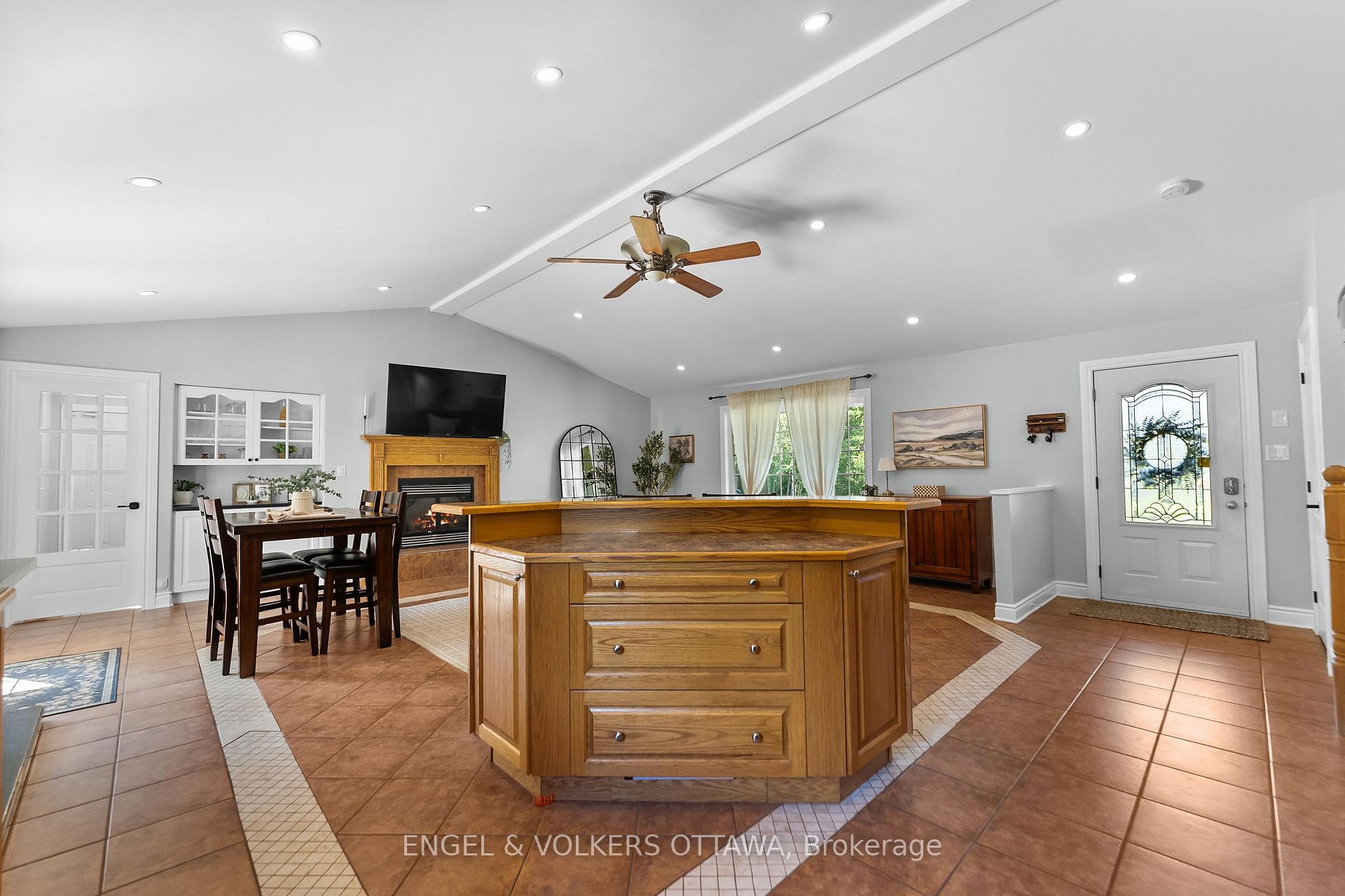 Photo 8 of 7005 Millar Road, Edwardsburgh/Cardinal, Edwardsburgh/Cardinal Twp — HOMEH