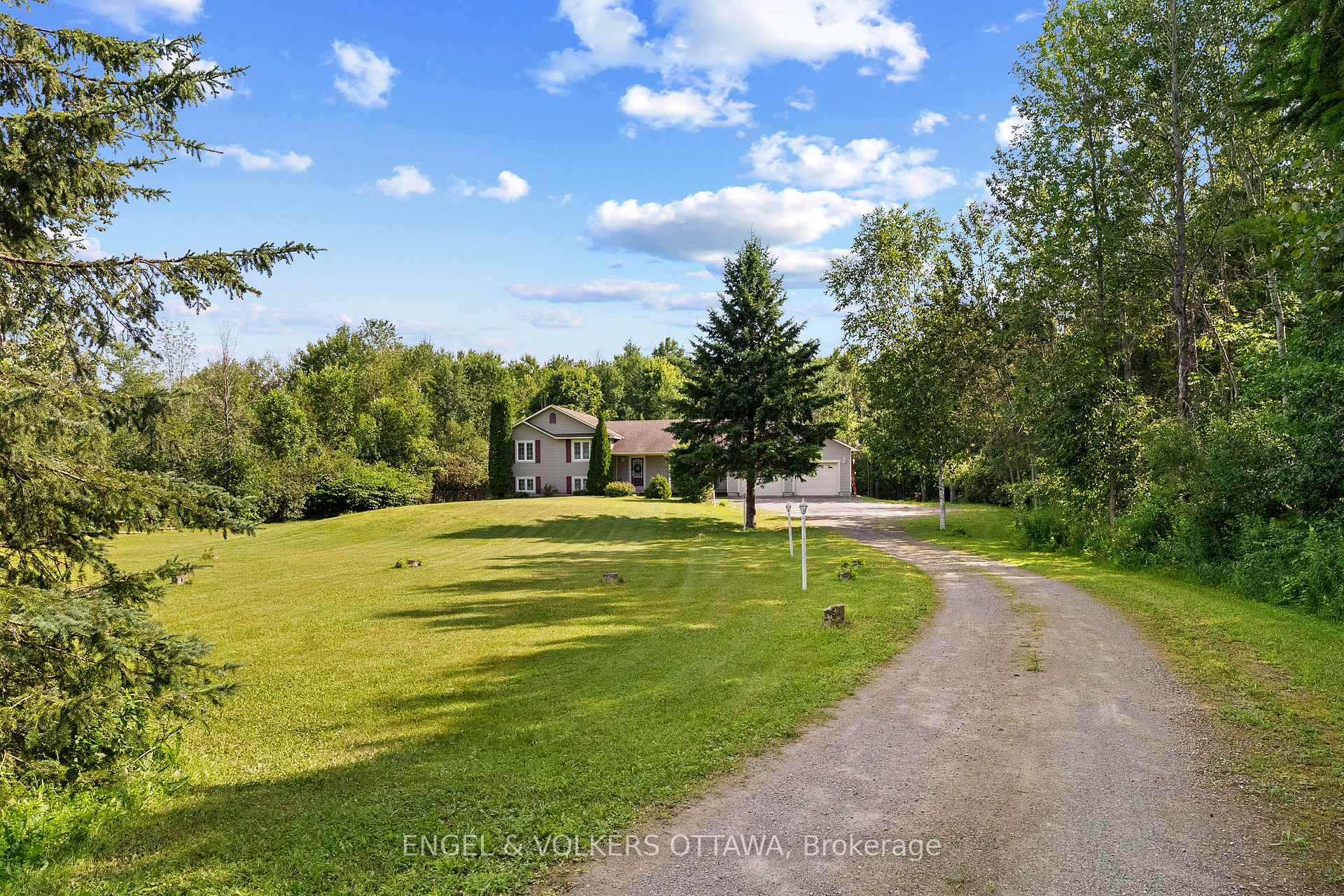 Photo 45 of 7005 Millar Road, Edwardsburgh/Cardinal, Edwardsburgh/Cardinal Twp — HOMEH