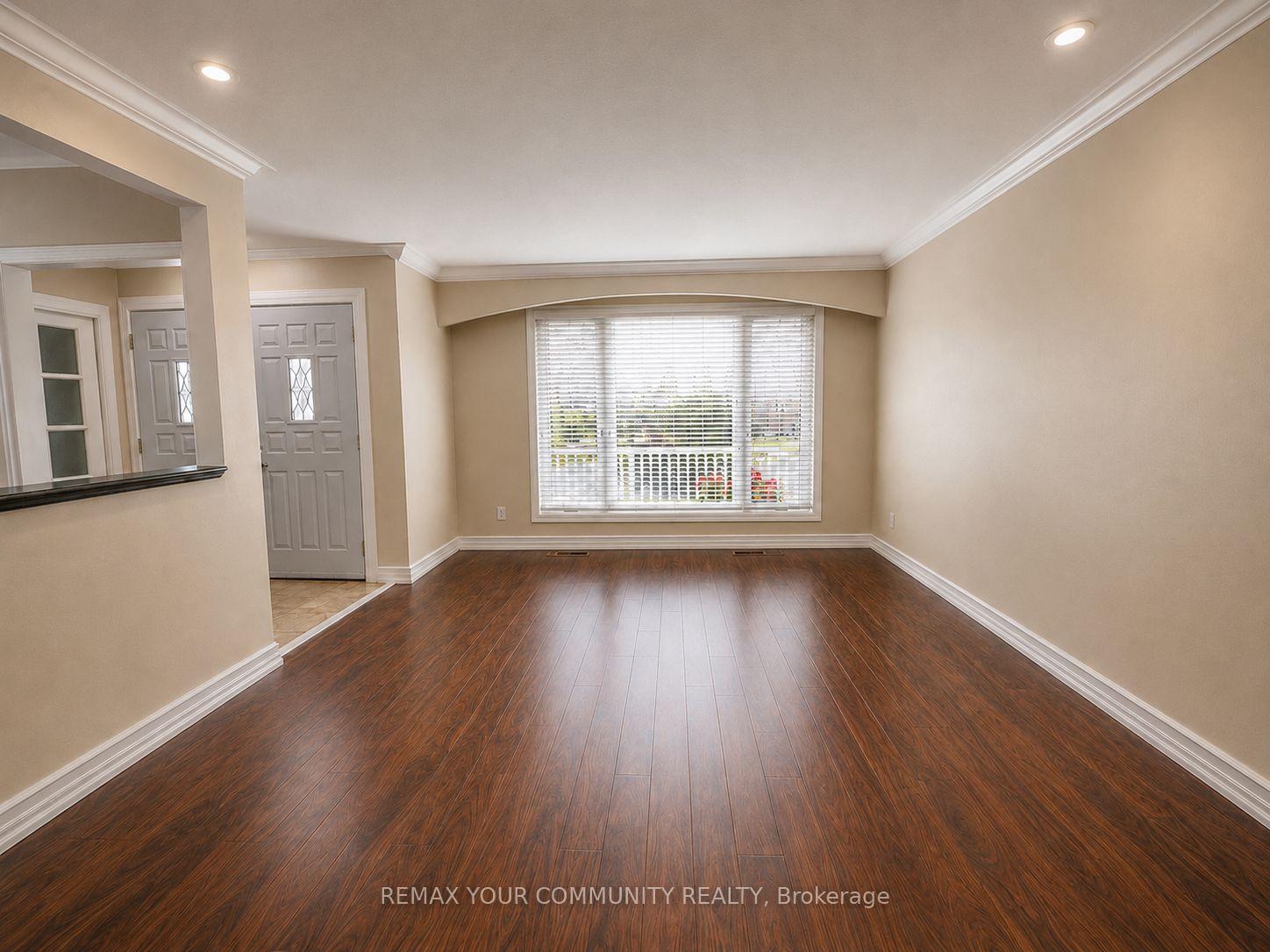 Photo 6 of 71 Gambello Crescent, North York, York University Heights — HOMEH