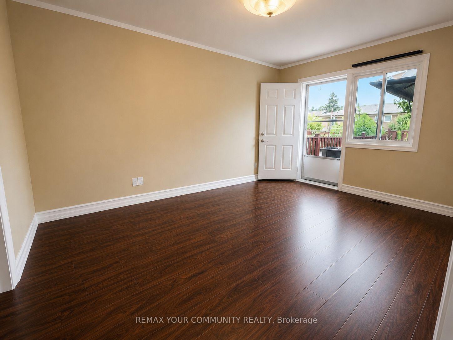 Photo 8 of 71 Gambello Crescent, North York, York University Heights — HOMEH