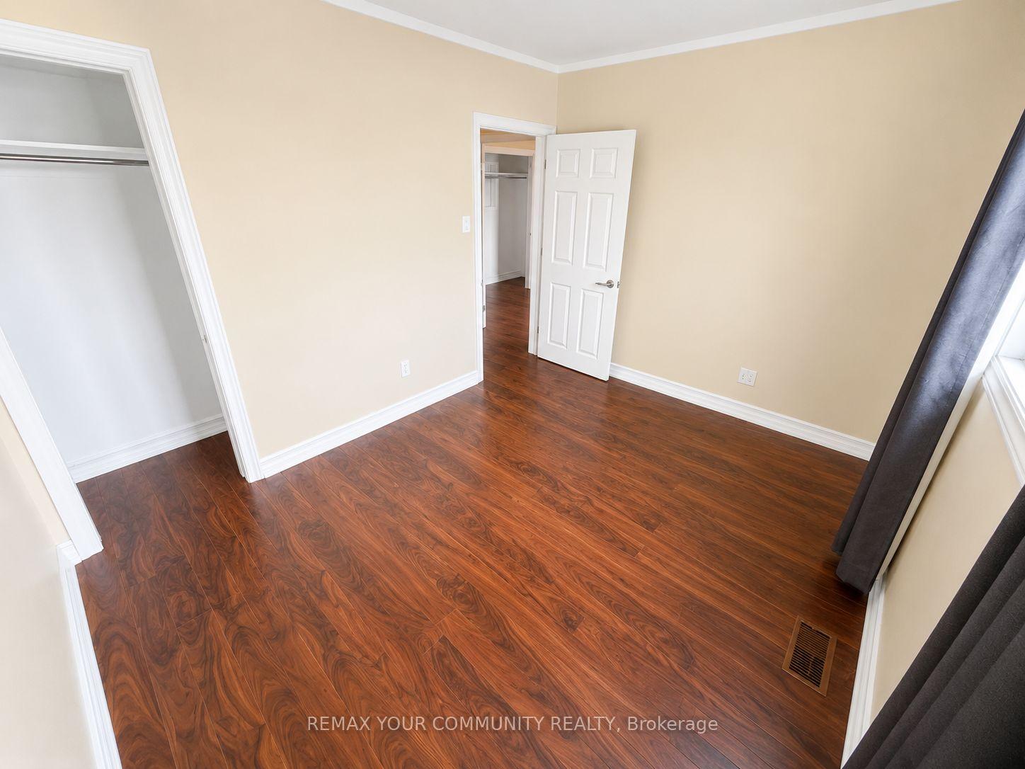 Photo 13 of 71 Gambello Crescent, North York, York University Heights — HOMEH