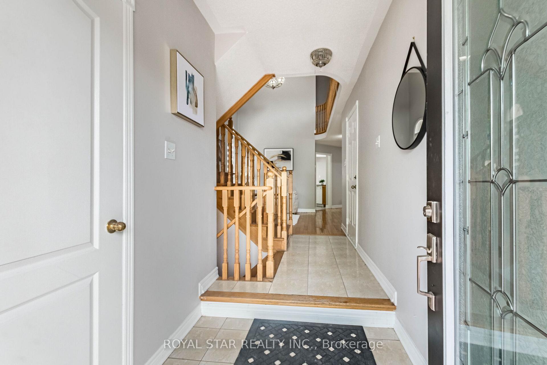 Photo 4 of 55 Newark Way, Brampton, Fletcher's Meadow — HOMEH