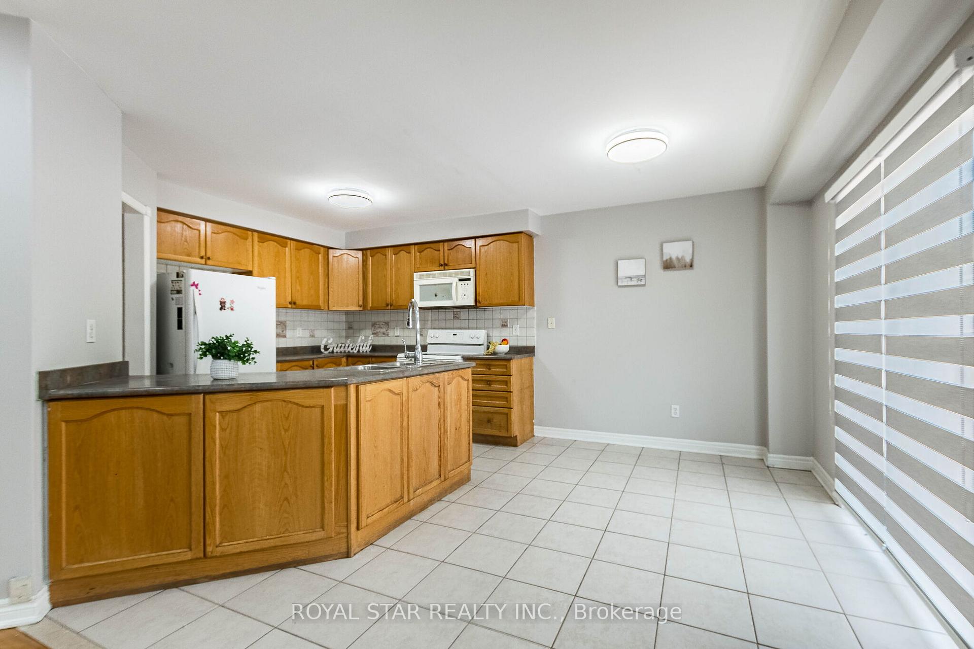 Photo 15 of 55 Newark Way, Brampton, Fletcher's Meadow — HOMEH