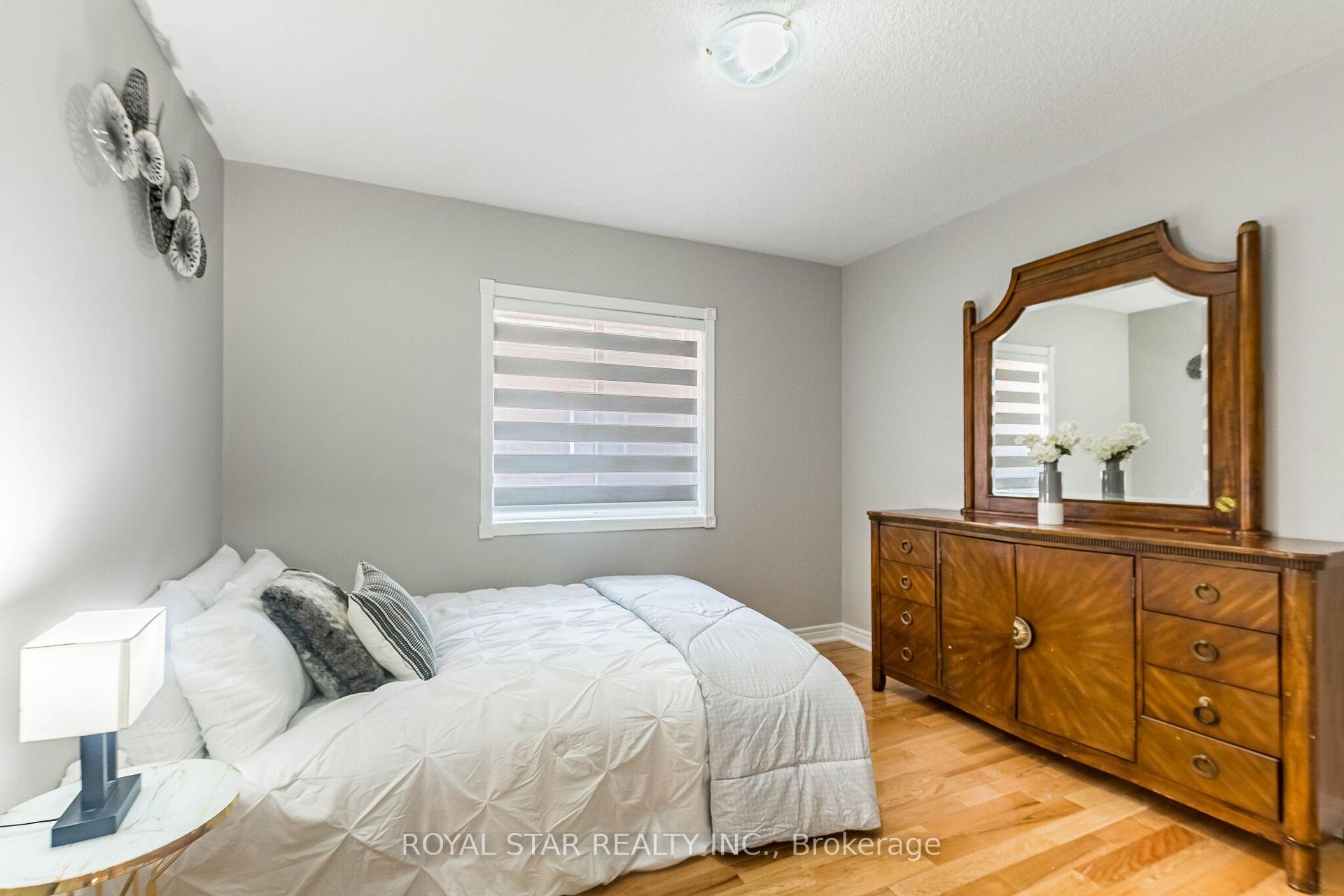Photo 32 of 55 Newark Way, Brampton, Fletcher's Meadow — HOMEH