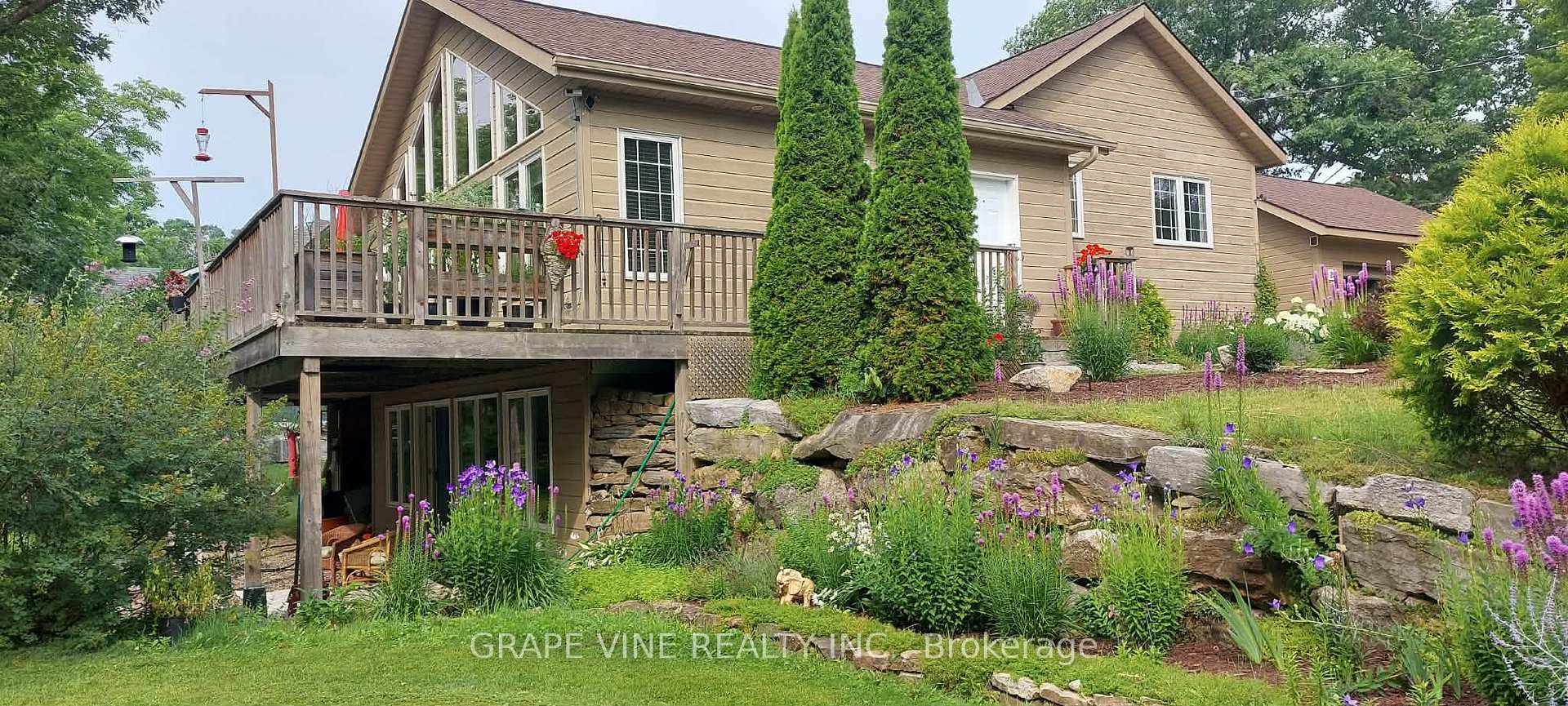 Photo 1 of 20 Bay Street, Rideau Lakes, Rideau Lakes (Newboro) Twp — HOMEH