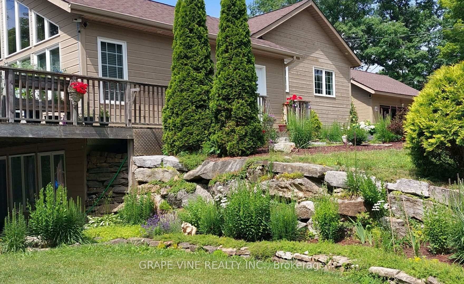Photo 3 of 20 Bay Street, Rideau Lakes, Rideau Lakes (Newboro) Twp — HOMEH