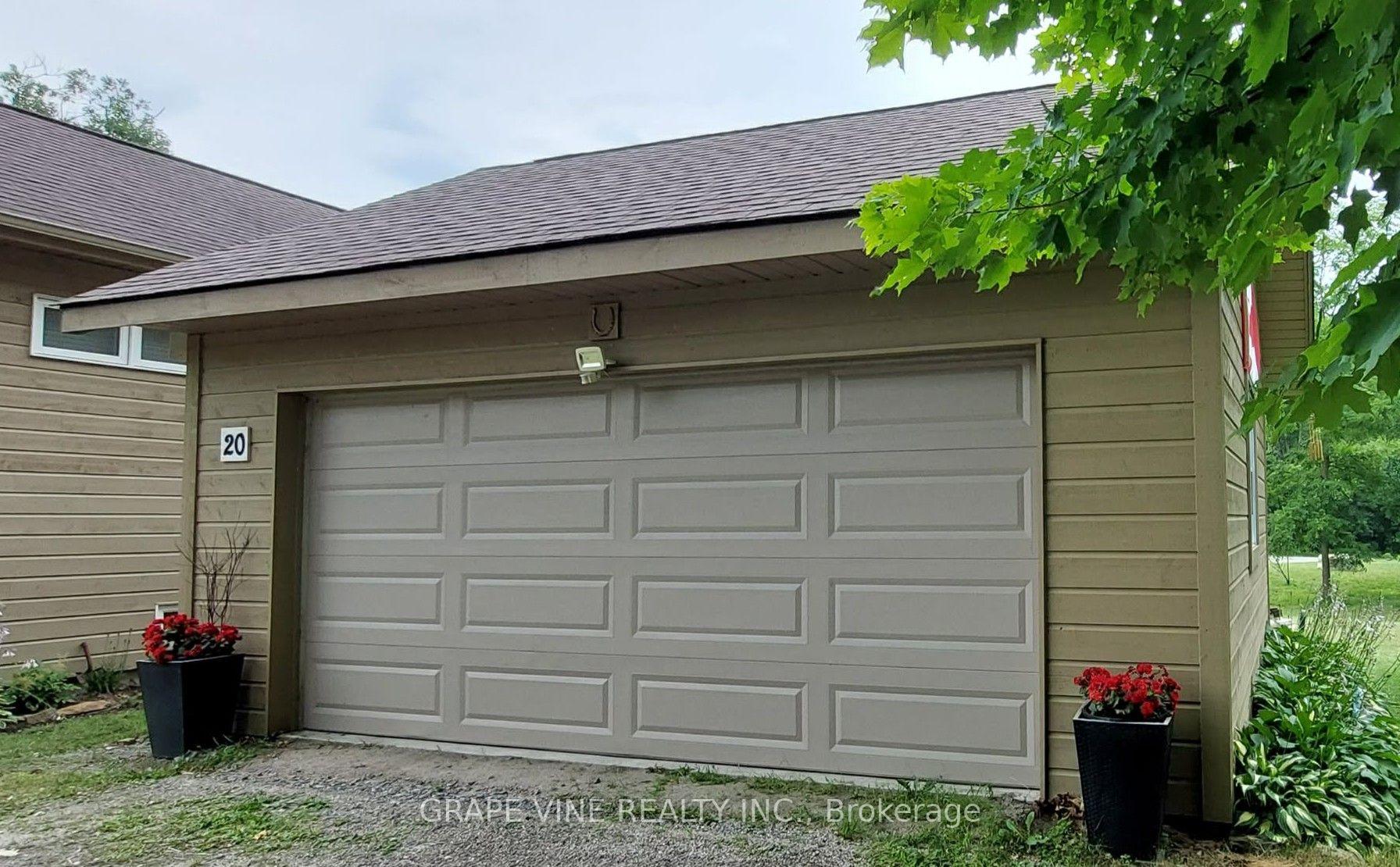 Photo 5 of 20 Bay Street, Rideau Lakes, Rideau Lakes (Newboro) Twp — HOMEH
