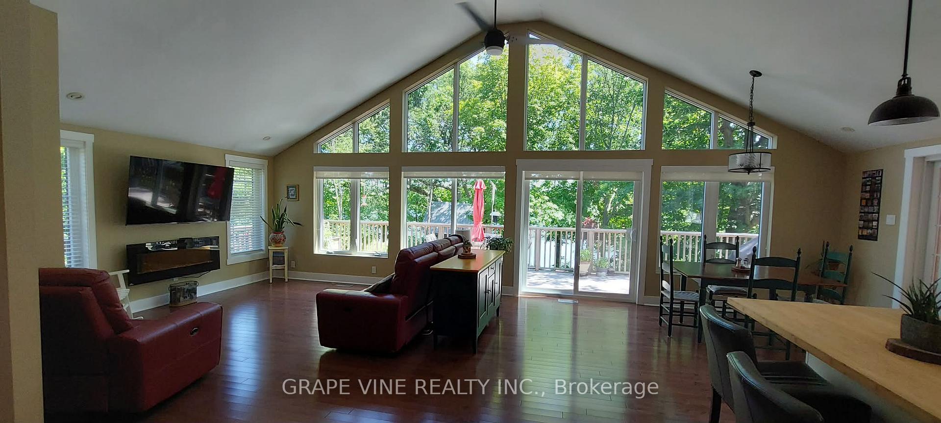 Photo 7 of 20 Bay Street, Rideau Lakes, Rideau Lakes (Newboro) Twp — HOMEH