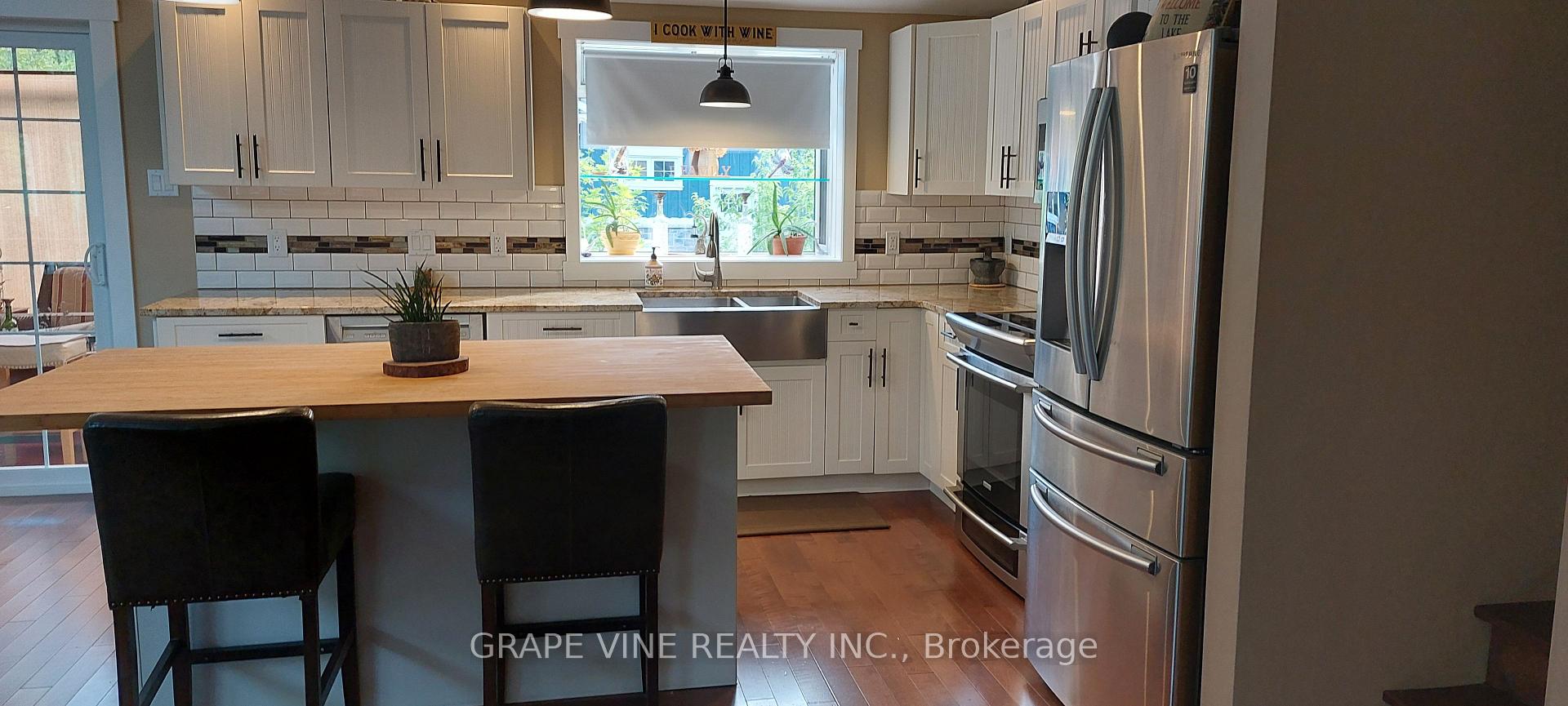 Photo 10 of 20 Bay Street, Rideau Lakes, Rideau Lakes (Newboro) Twp — HOMEH